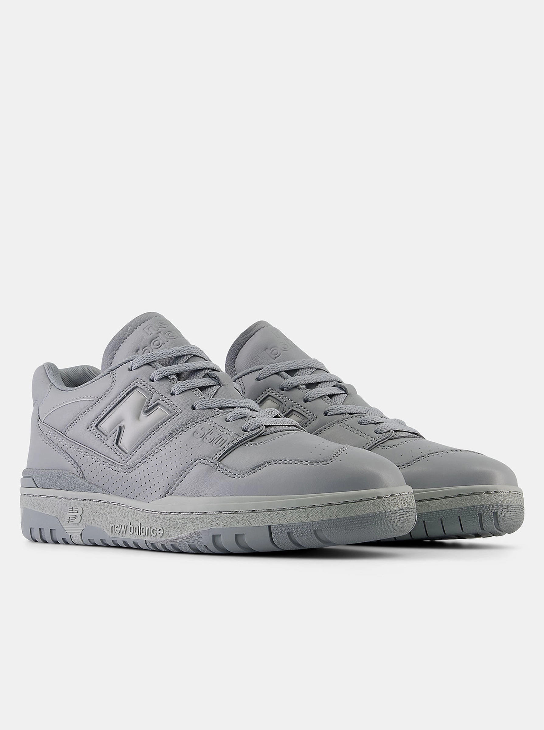 TPU Midsole Bouncy Cushioning 550 Unisex