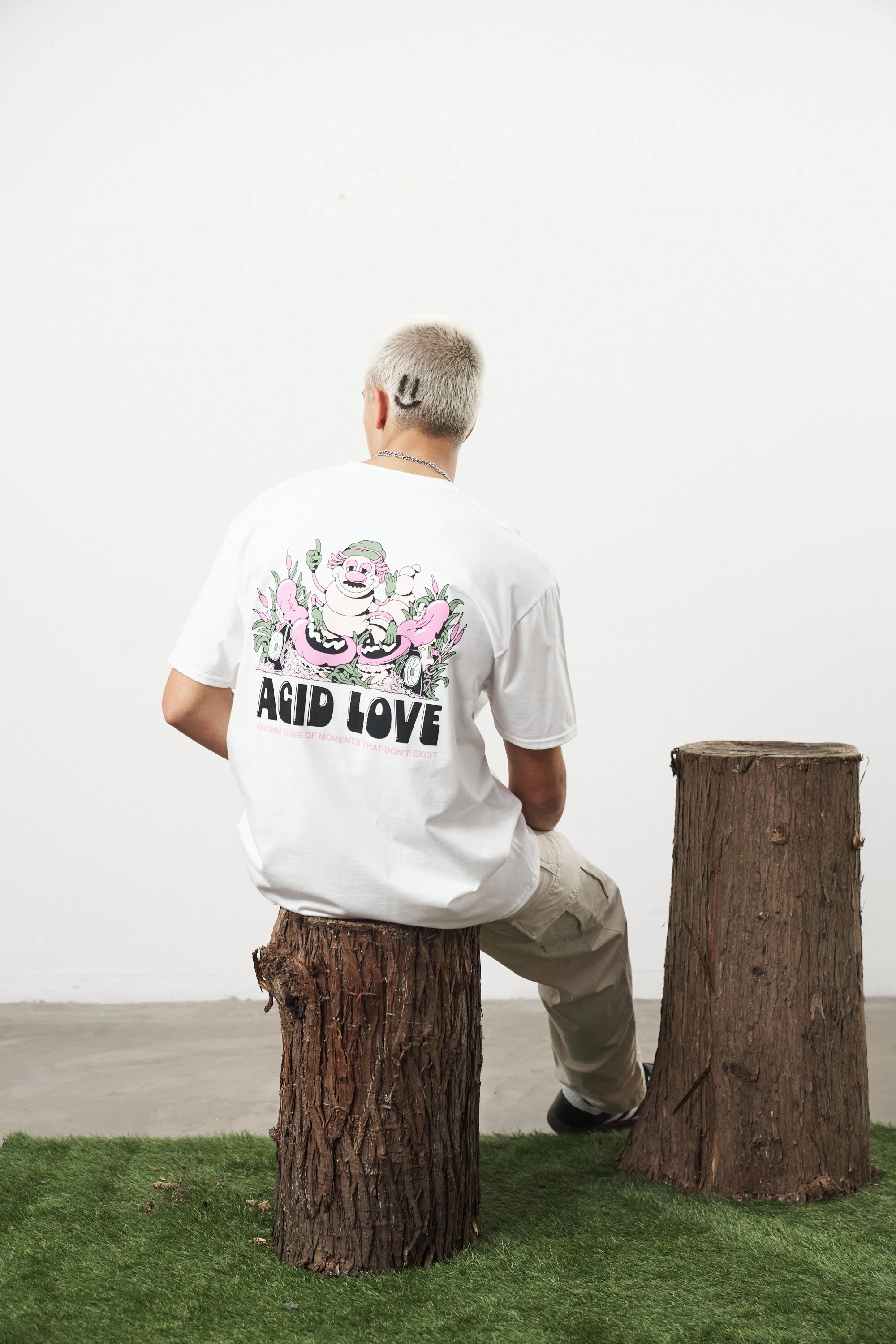 Acid Love 'Moments' Tee - White Street Ready Light Fit