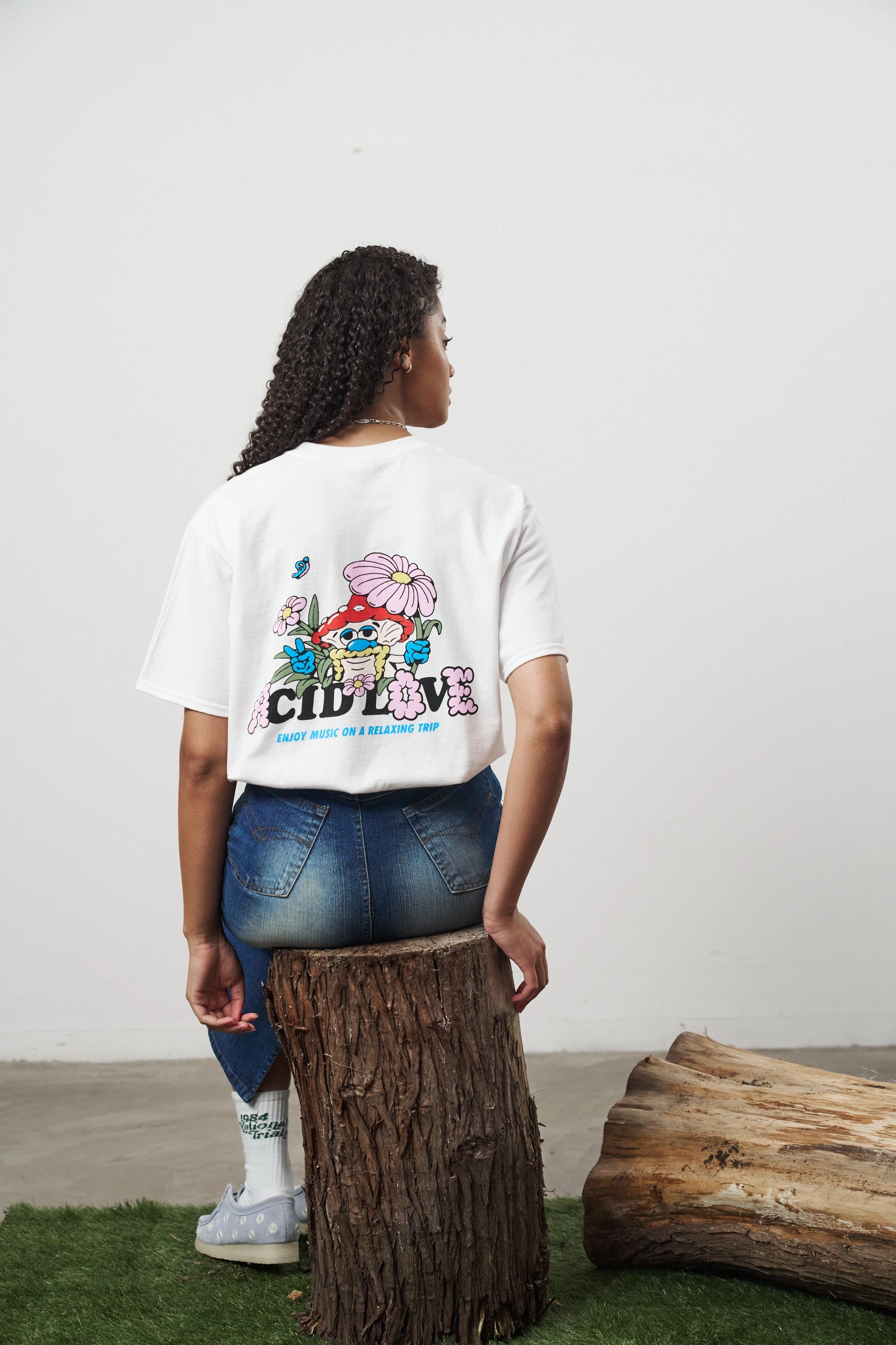 Street Comfort Acid Love 'Mushroom' Tee - White