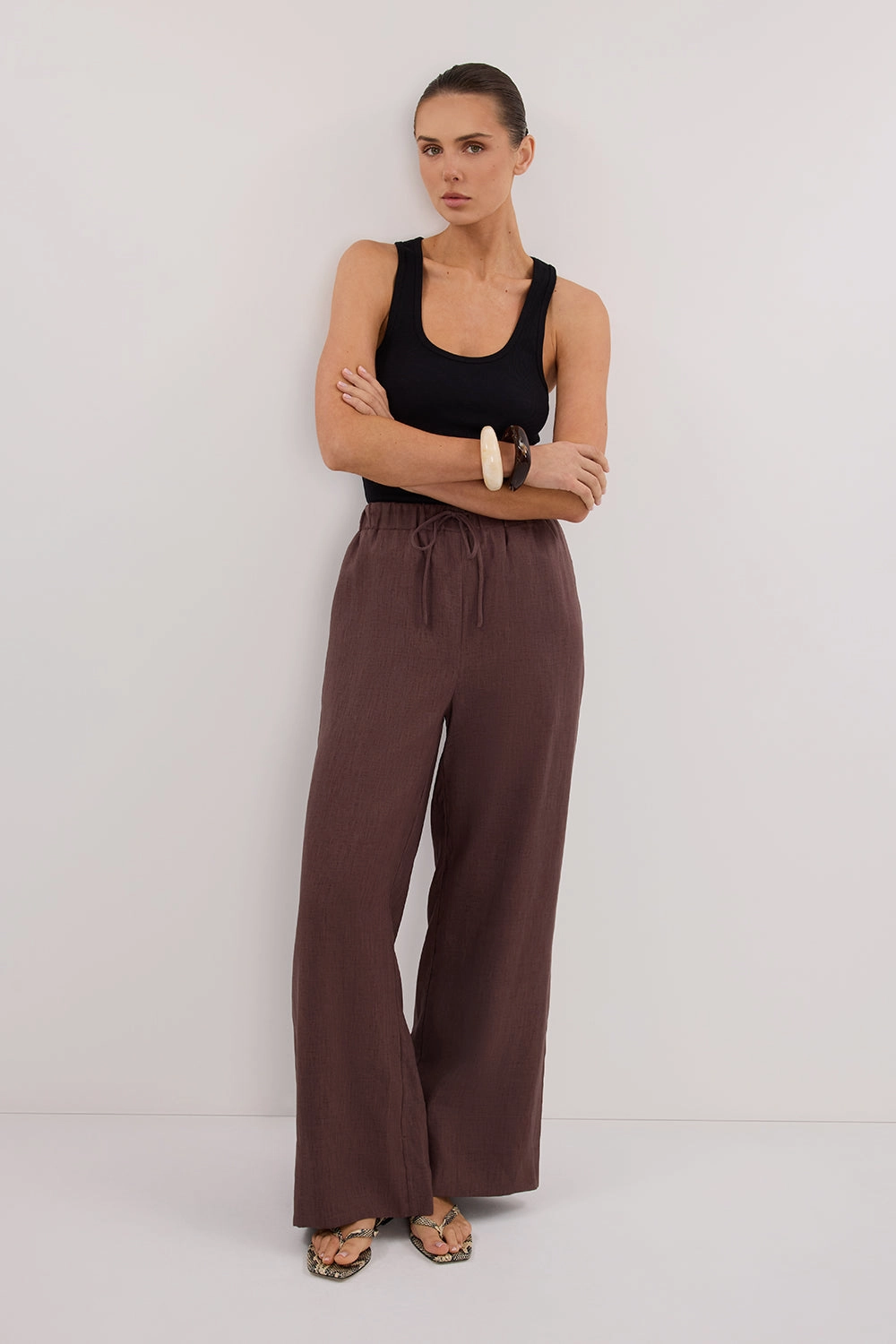GINA CHOC LINEN ELASTIC WAIST PANT Core Comfort Effortless Look