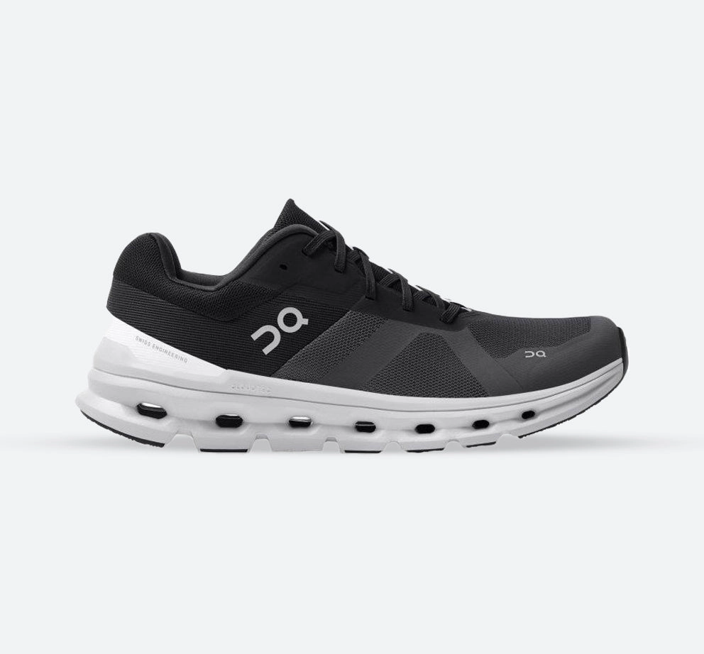 arch - supported shoes well - fitting design Men's Wide Fit On Cloudrunner Training Shoes