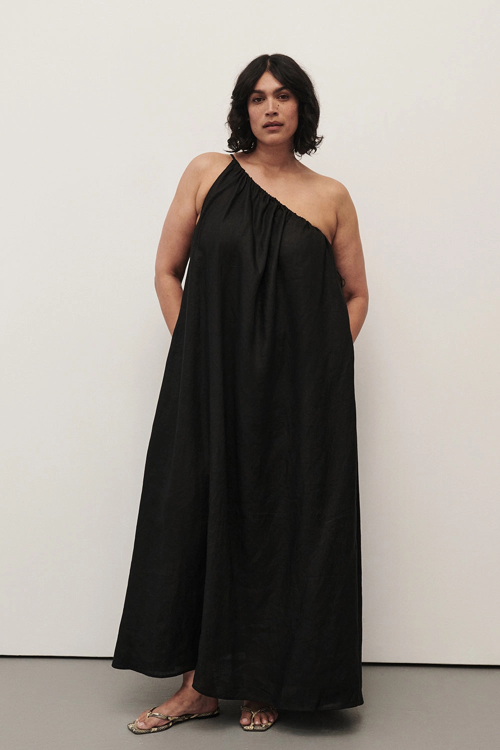 ALMA BLACK ASYM LINEN MIDI DRESS Casual Comfort