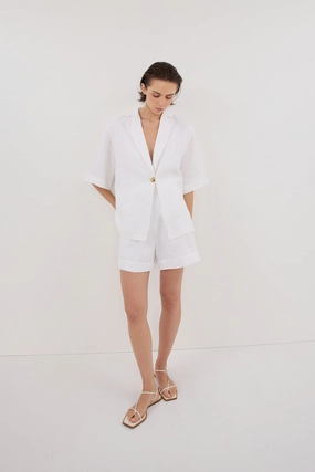 Beach-Ready Look Versatile Styling ALONDRA WHITE LINEN SHORT