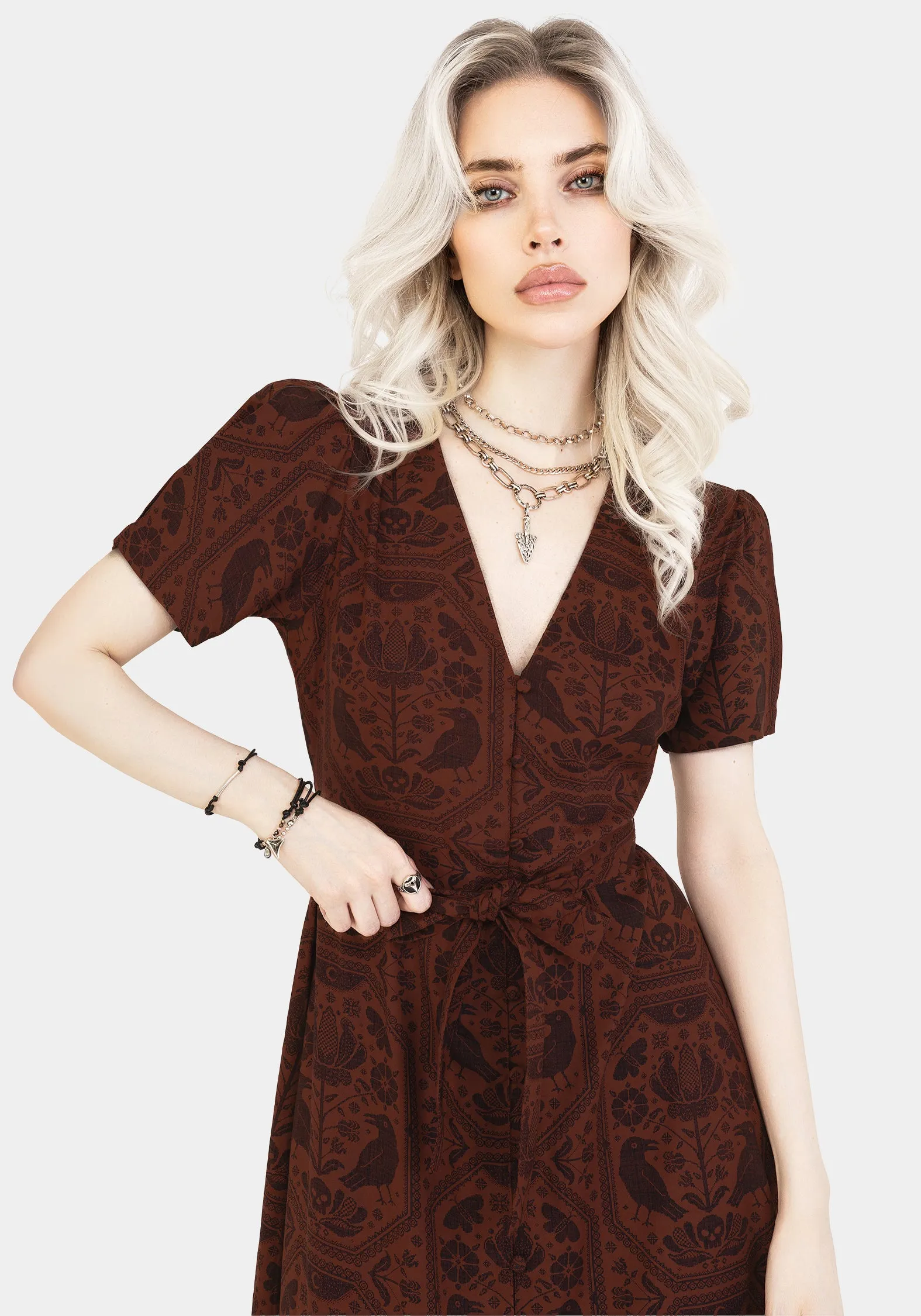 Square-Neck Kind Glow Annabel Raven Print Button Up Midi Dress - Rust