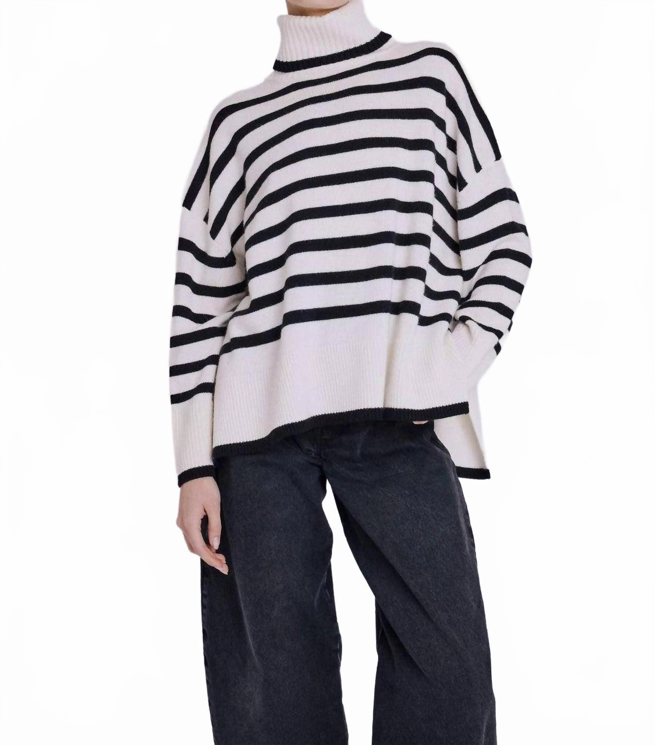 Annie Loose Turtleneck Sweater In Black/white Layered Comfort