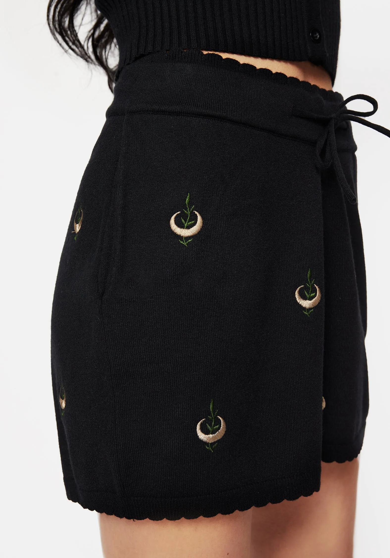 Reinforced Stress Points Liana Moon Leaf Embroidered Knit Shorts