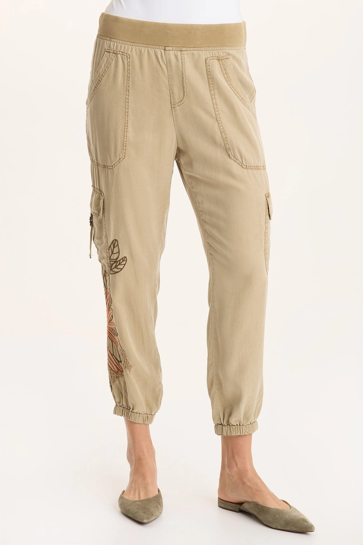 Lightweight breathable fabric Fit For Style Darri Embroidered Pull-on Soft Twill Jogger