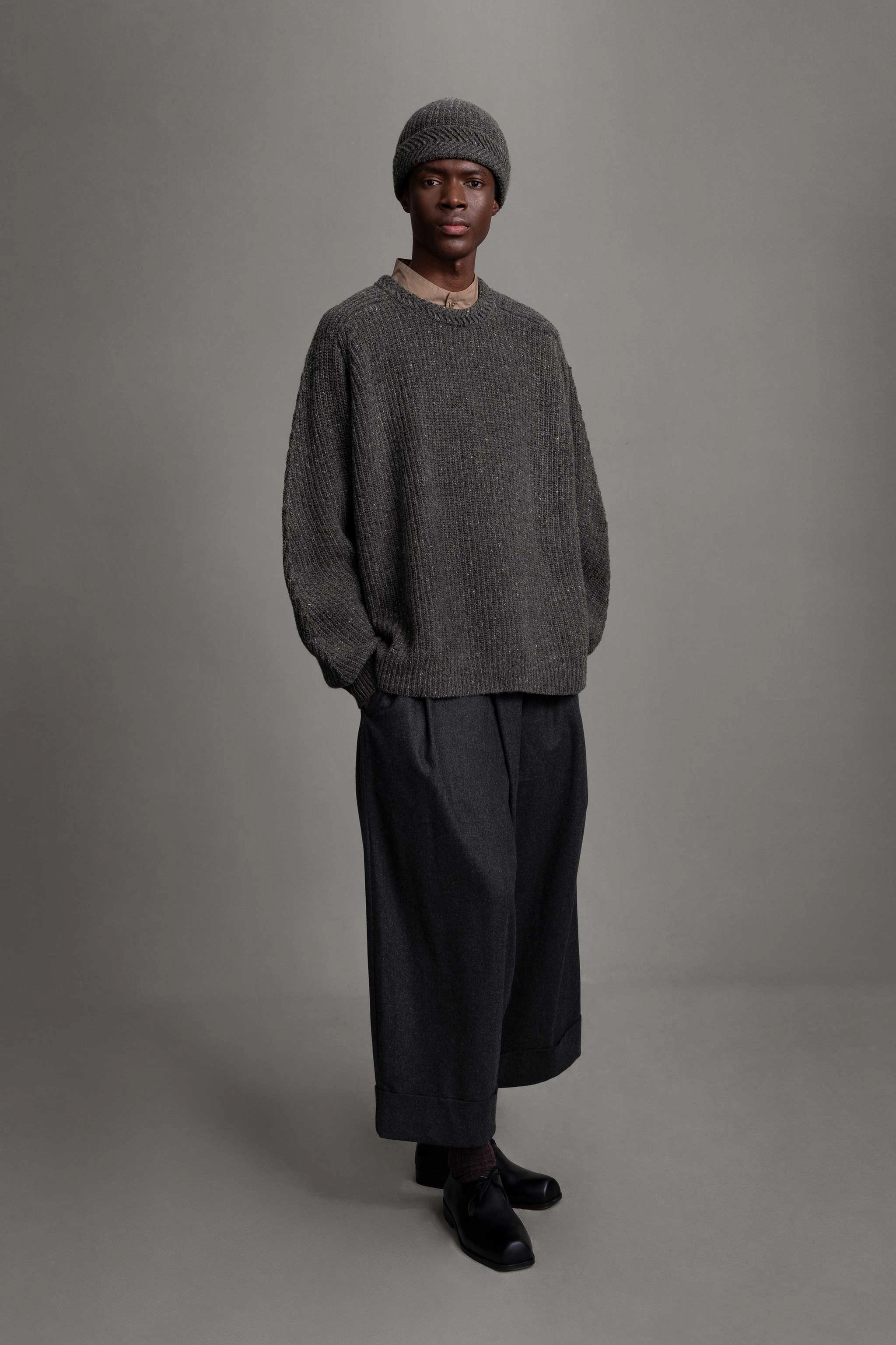 Lightweight Material FlexFoamPadding THE BAKER TROUSER / WOOL CASH FLANNEL CHARCOAL
