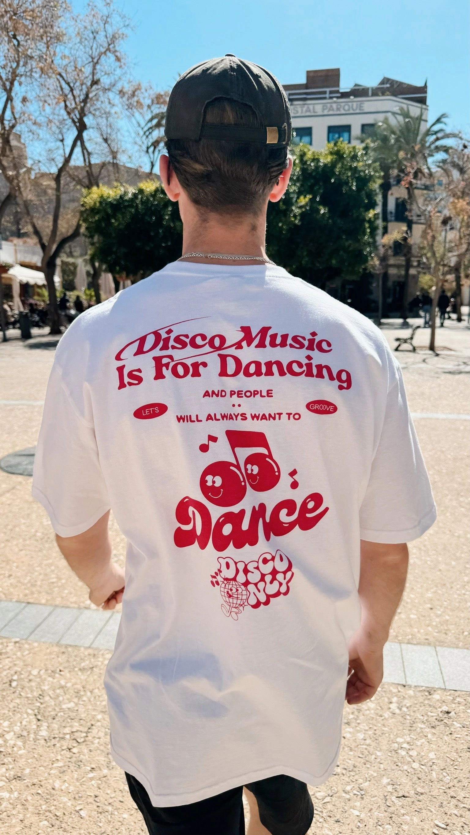 Modern Trend Look Chafe Free Armhole DISCO ONLY 'Retro Dancing' Tee - White