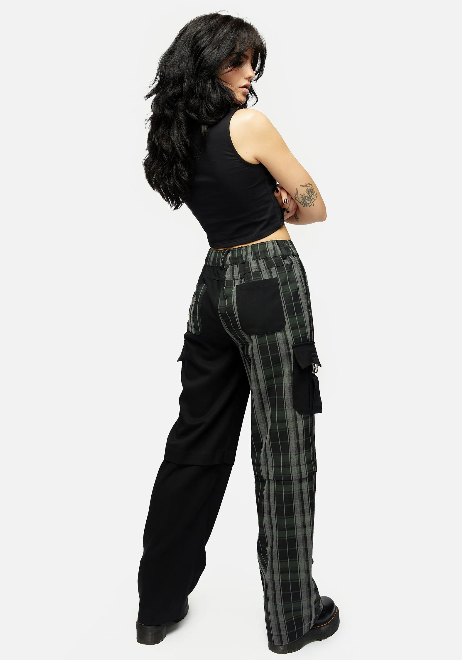 Checkmate Cargo Pant Quick Conversion Hem Stretching Fit
