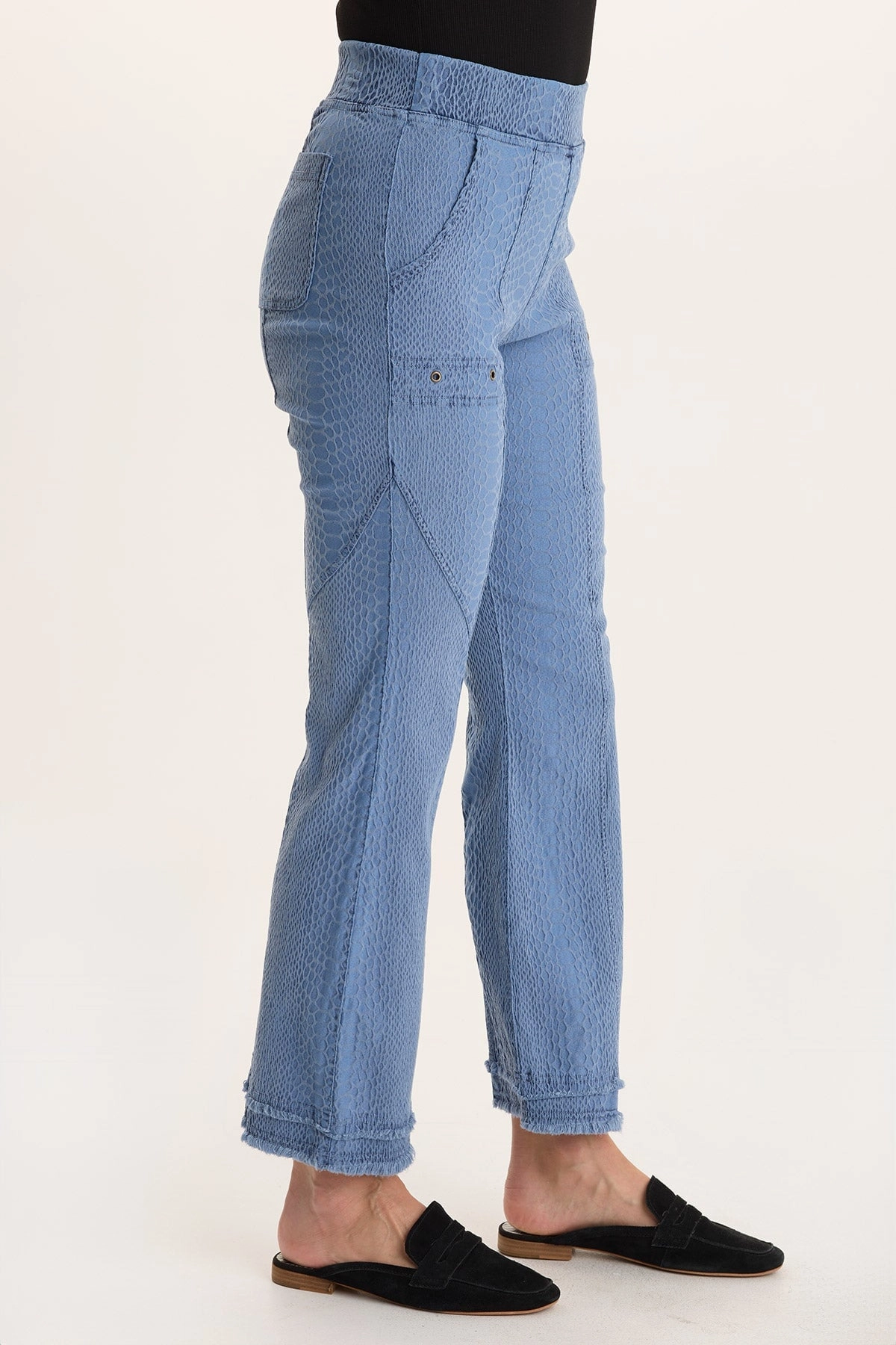 Askell Textured Jacquard Flared Pull-On Pant Essential Fit Thermal Regulating Fabric