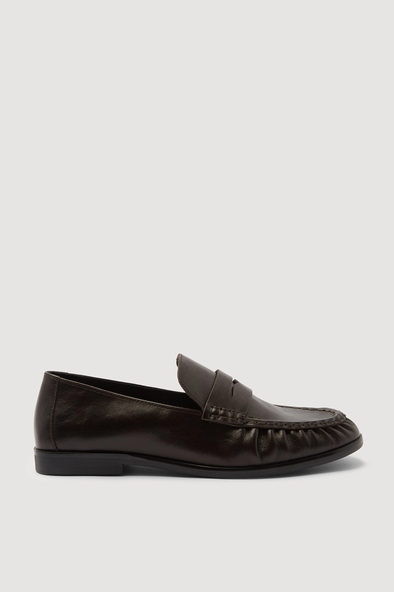 Avenue Leather Loafer Hidden Walk Easy Slip-On Design
