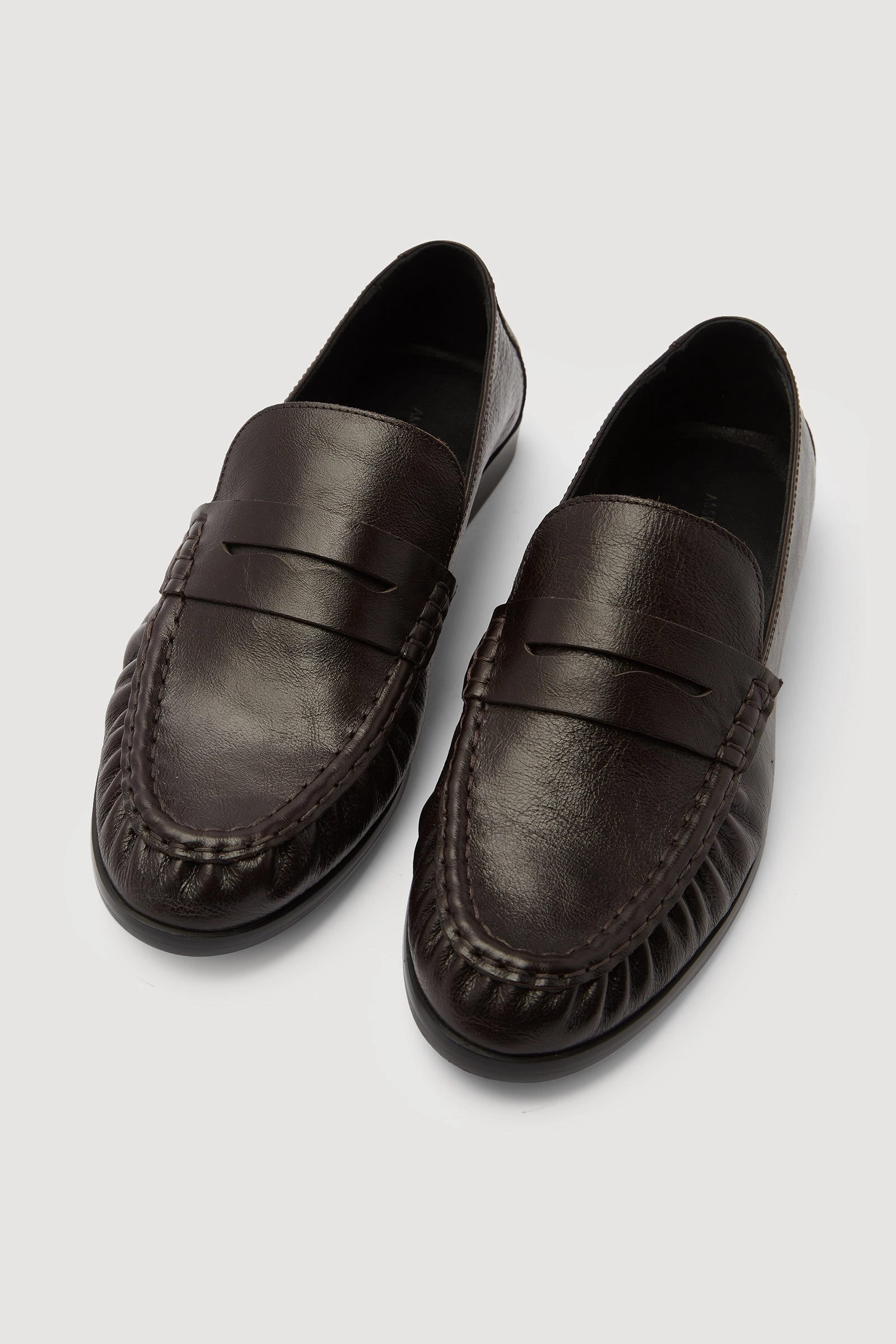 Cozy Support Easy Walk Footwear Avenue Leather Loafer