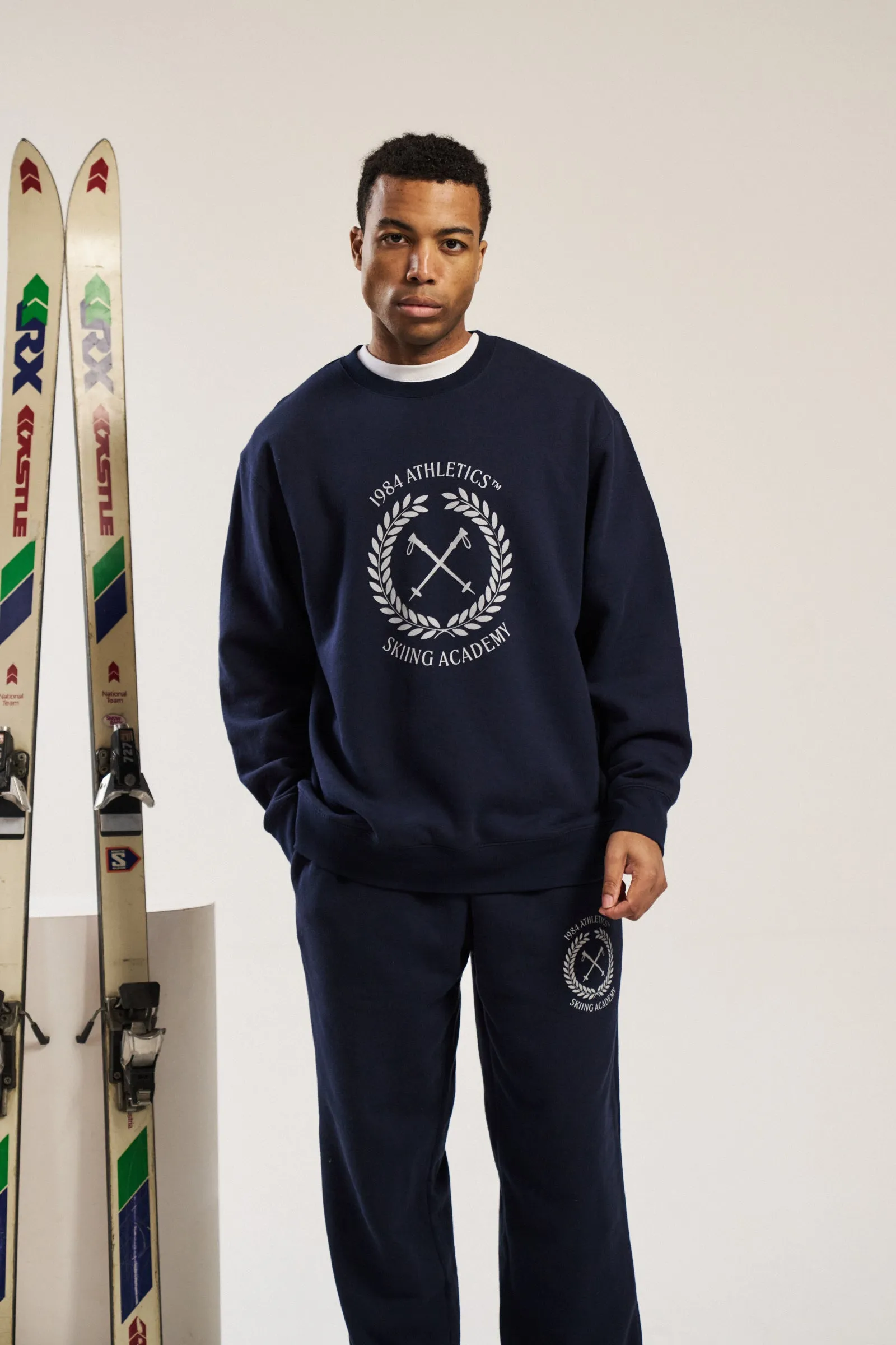 Chilly Look Casual Layer Vice 84 'Ski Academy' Crew Sweater - Navy