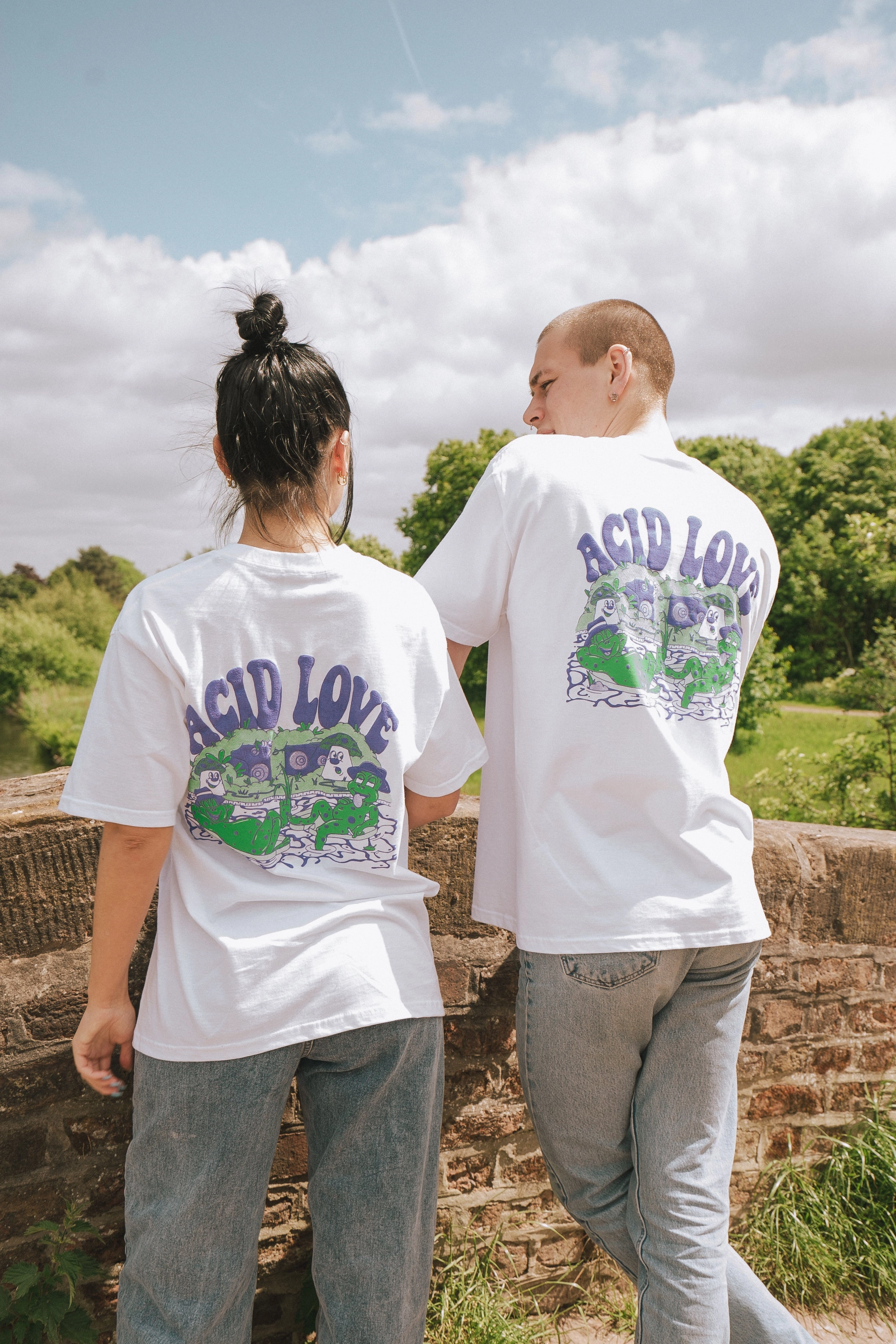 ACID LOVE 0.06 'Journey' Tee - White Casual and Soft