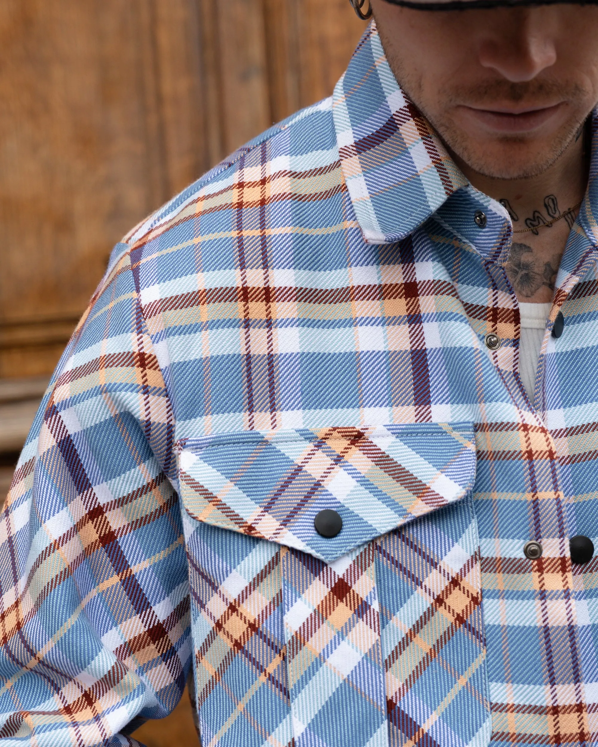 THE EQUIPMENT SHIRT Low Profile Pocket Design