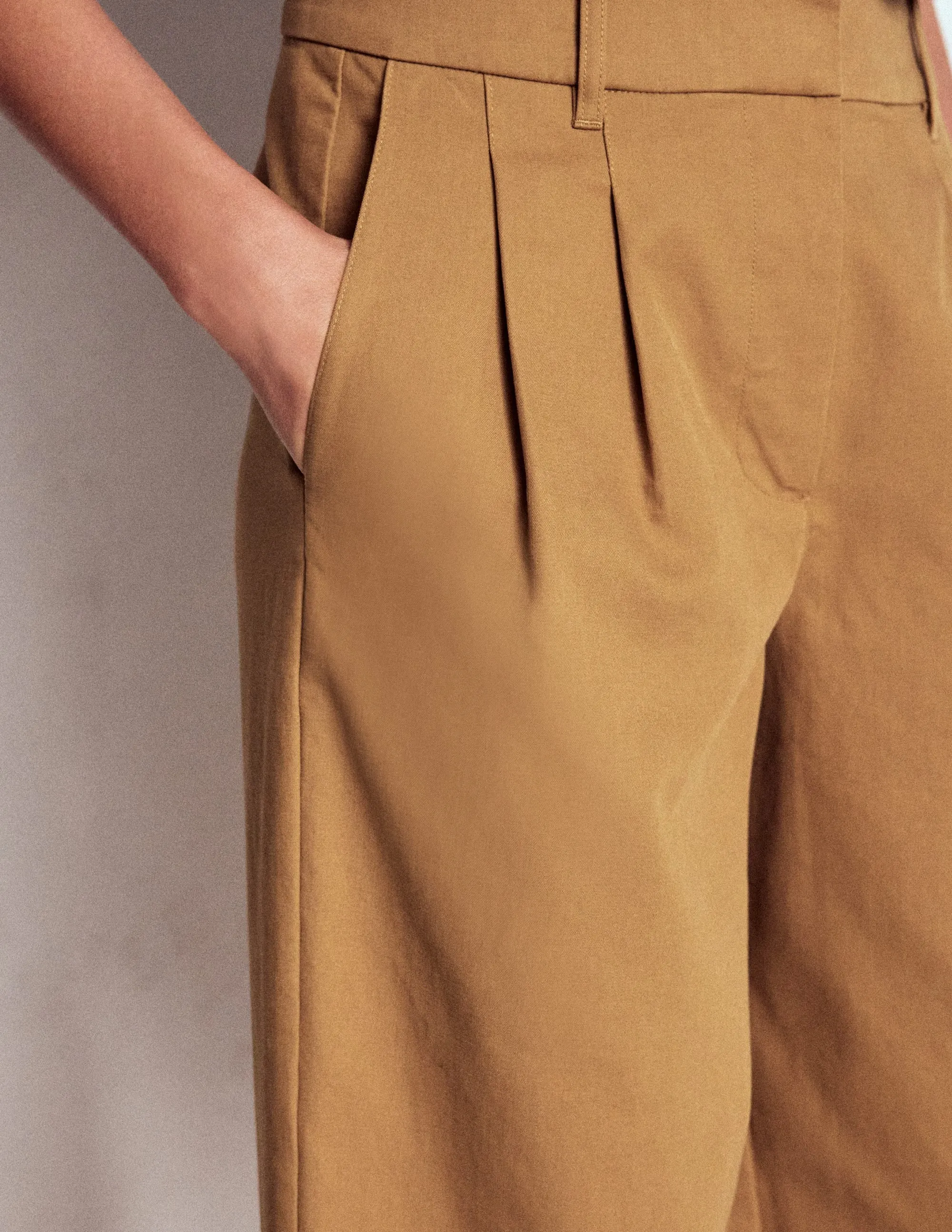 No Ride Up Bloomsbury Cotton Trousers-Camel