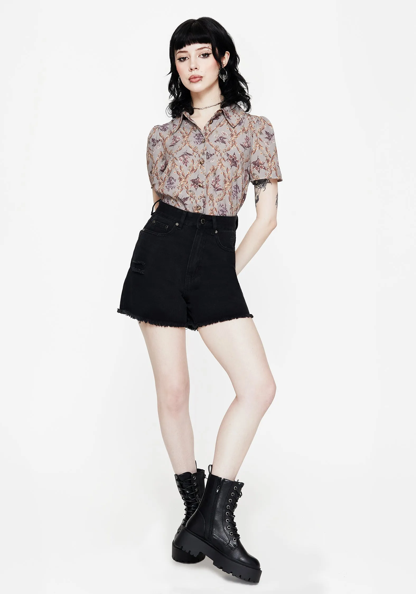 Artistic Design Holiday Travel Blossom Floral Tile Printed Cropped Button Up Shirt