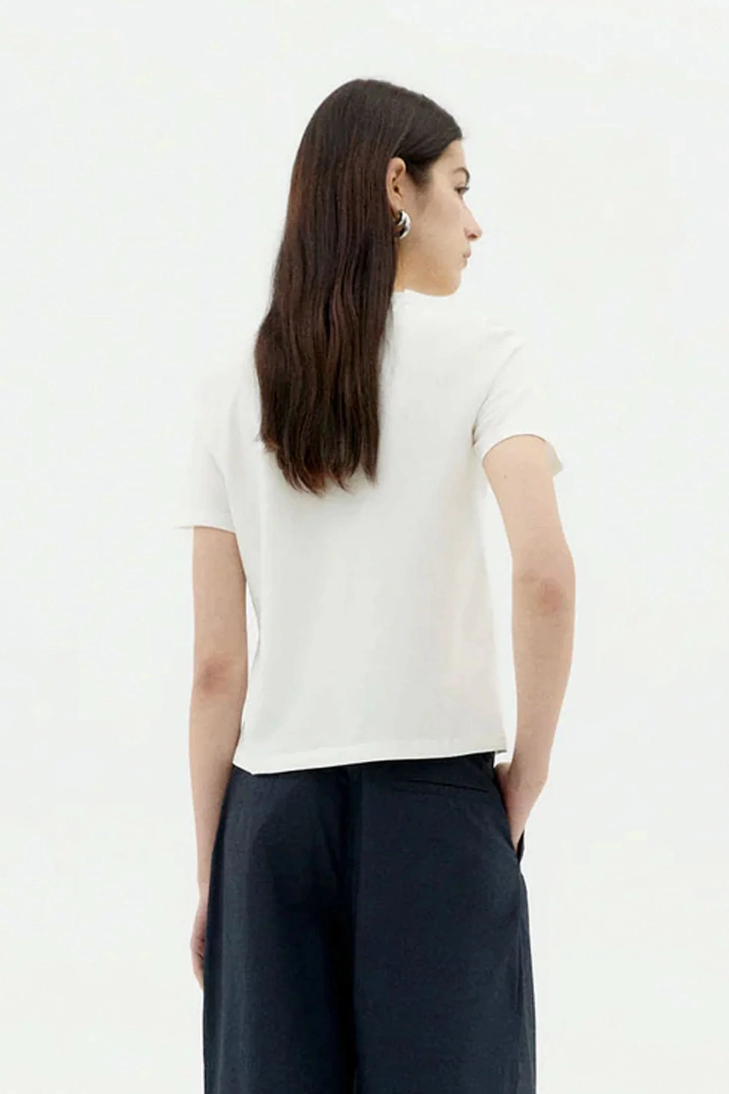 Smart Casual Look Casual Outfit Blurry Flower Ida Short Sleeve Tee