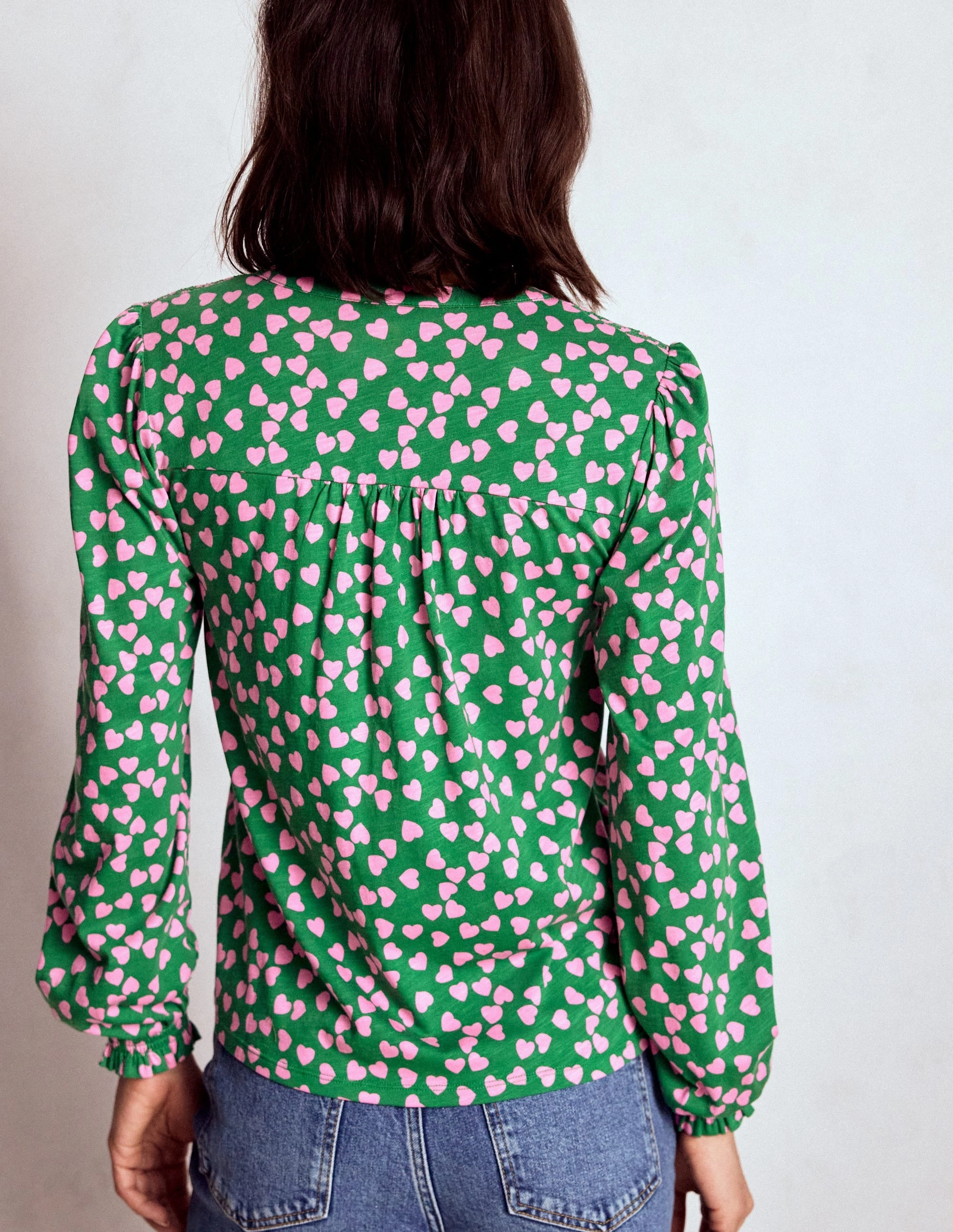 BondedSeamTechnology Elsa Smocked Yoke Jersey Shirt-Highland Green, Heart Cascade MeshPanel RelaxedFit
