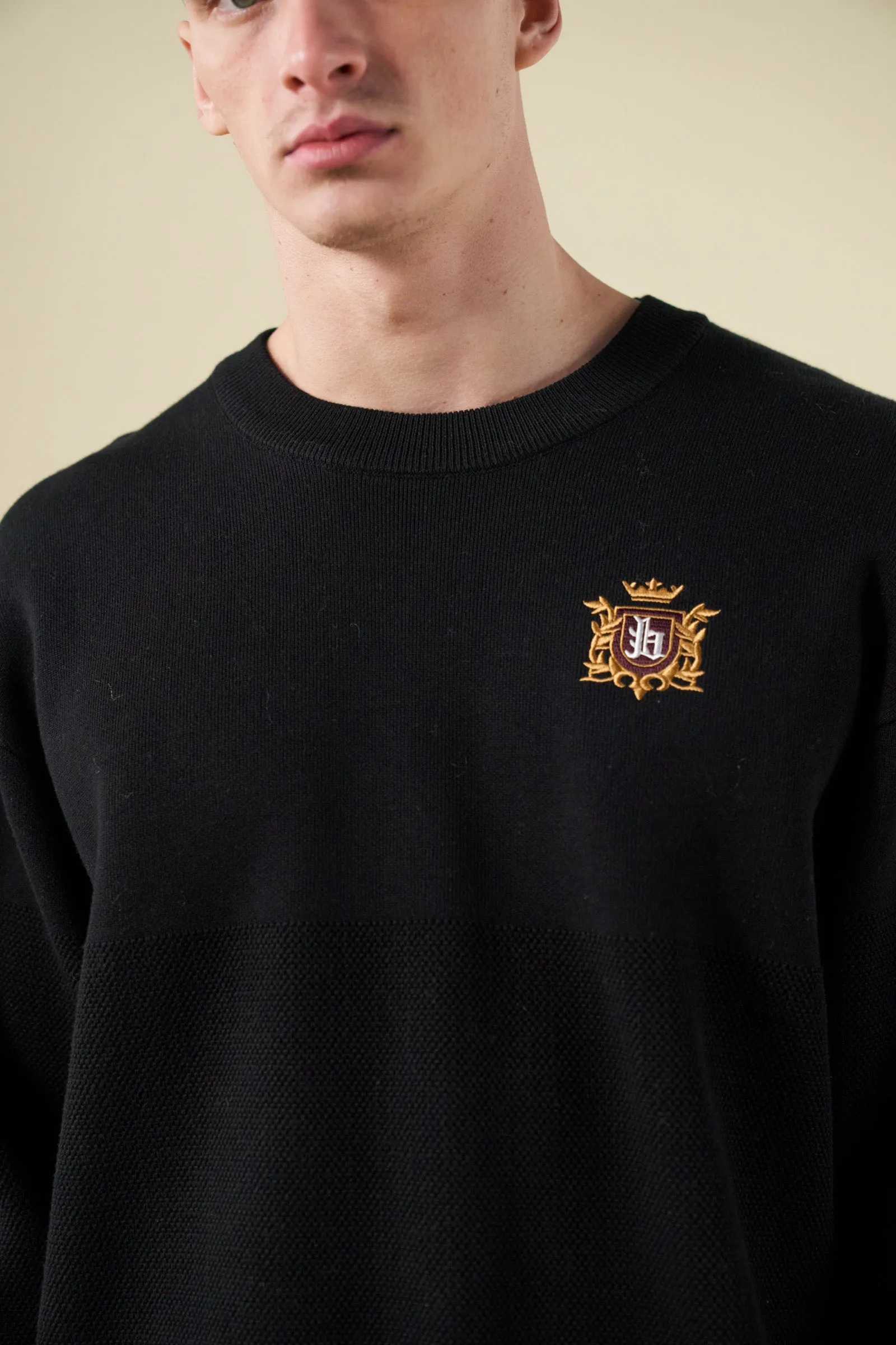 bound Crest Panel Knit Sweater - Black Casual Warmth