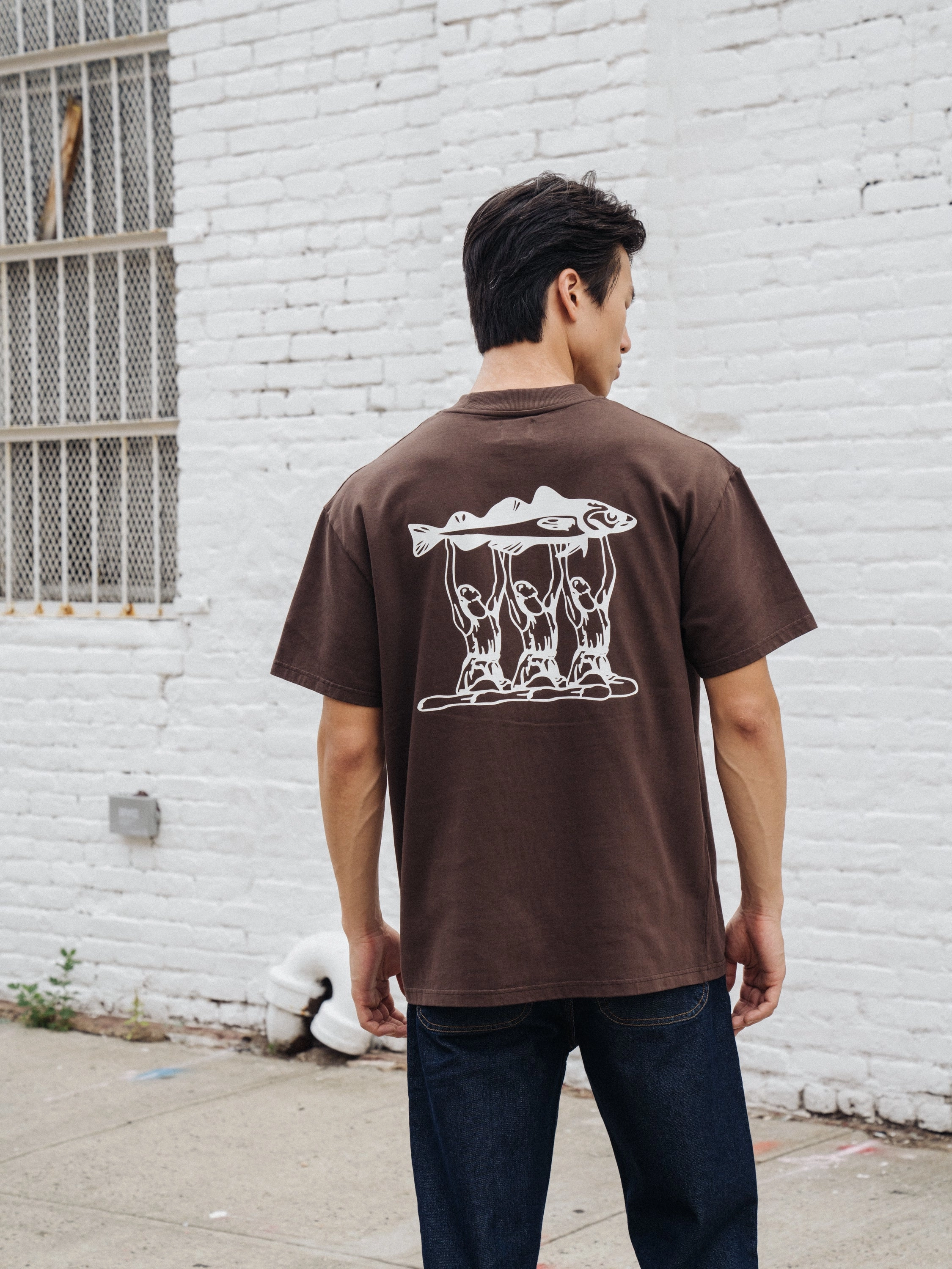Timeless Look Wear Travel Trend Look bound 'Marissa Angling' Tee - Brown