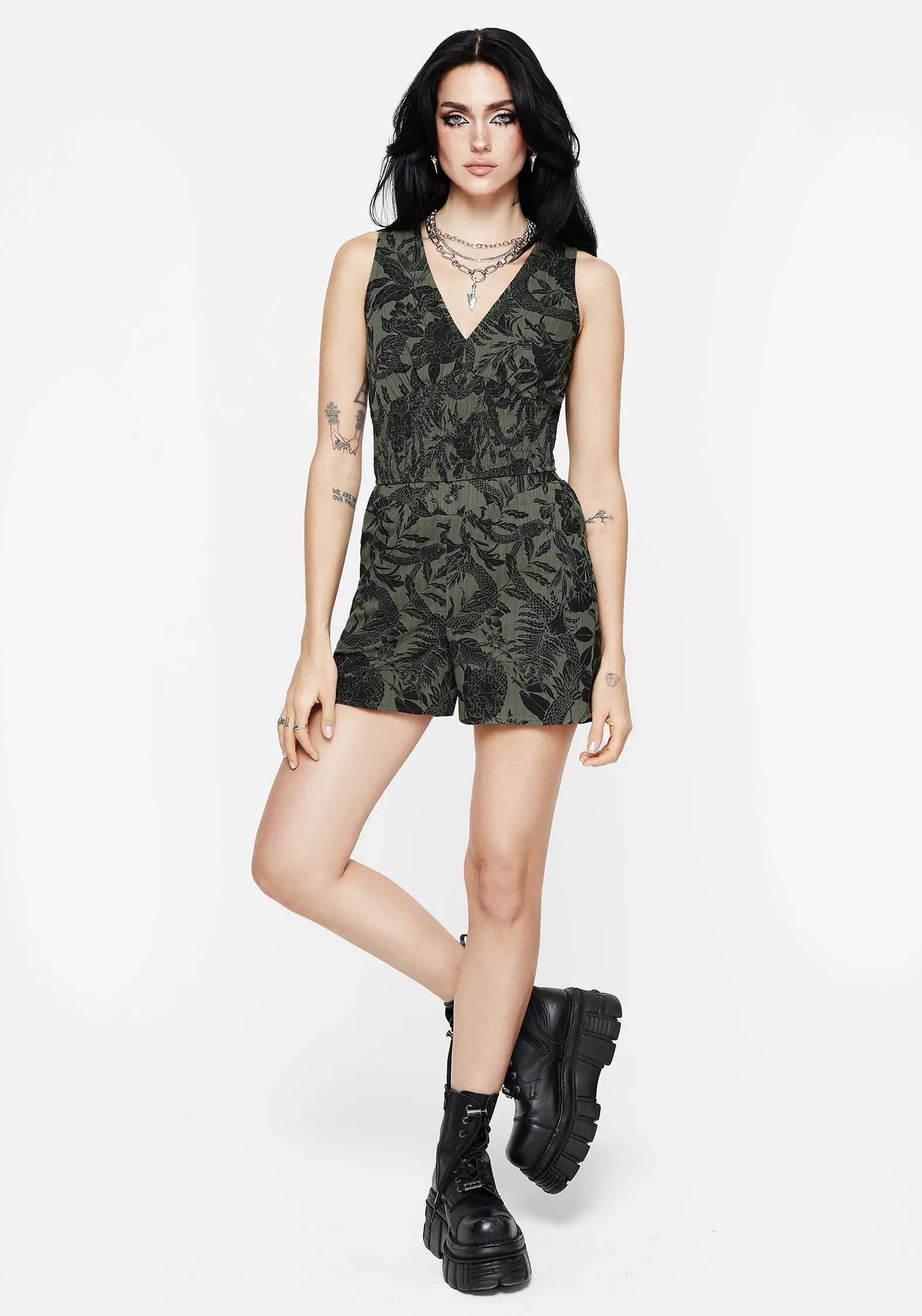 Bashe Cotton Wide Leg Shorts - Green Active Look