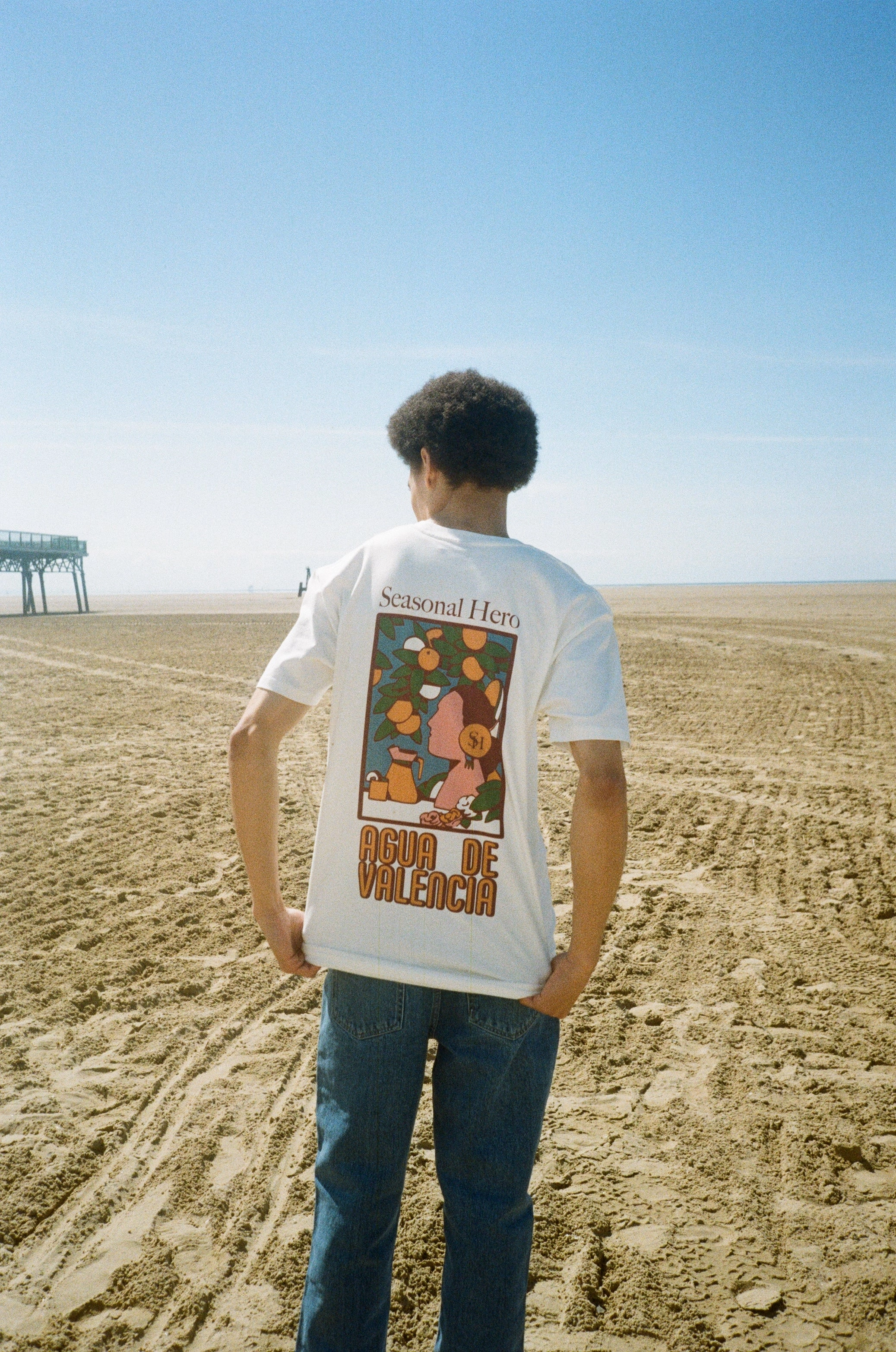 Cozy Vibes Travel Wear Seasonal Hero 'Valencia' Tee - Natural