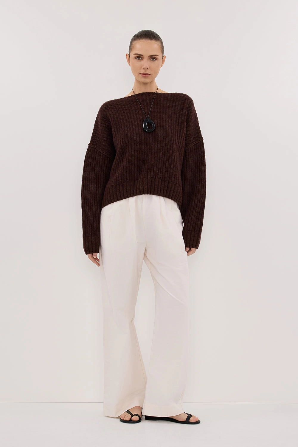 Seasonal piece Multipanel Construction LIN CHOCOLATE BOAT NECK KNIT JUMPER