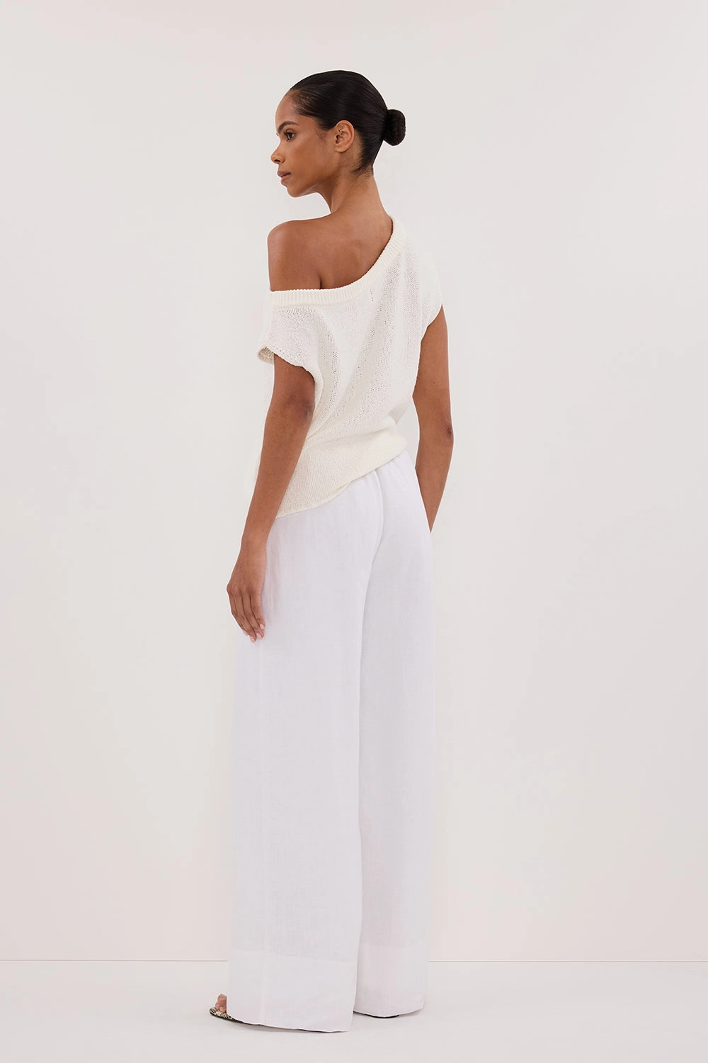 GINA WHITE LINEN ELASTIC WAIST PANT Stretchable Design Double Stitched