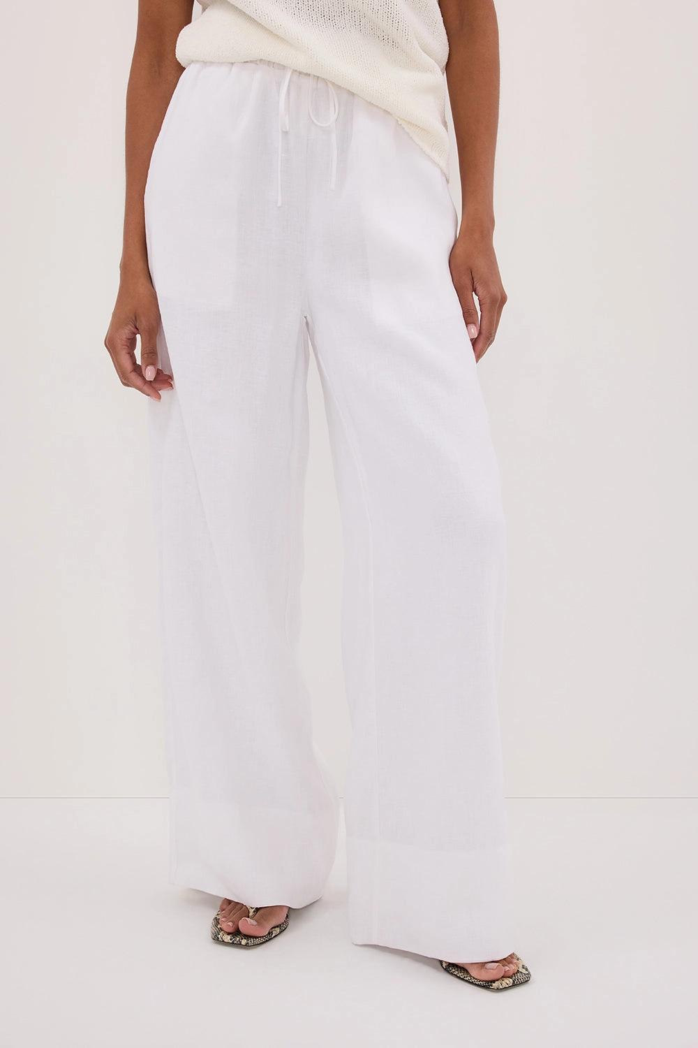 GINA WHITE LINEN ELASTIC WAIST PANT All Season Versatility