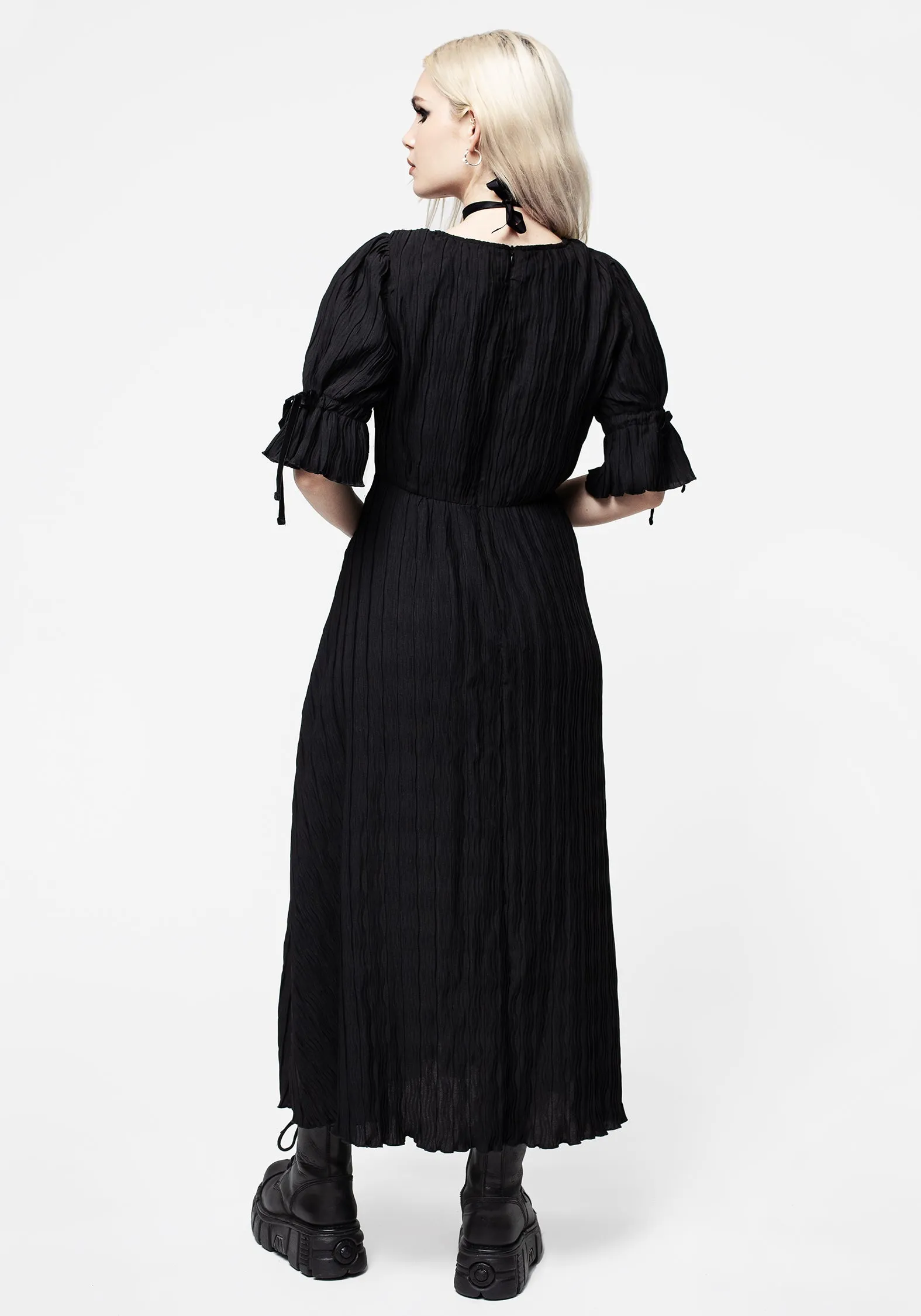Elegant formal piece Belial Crinkle Velour Ribbon Midaxi Dress