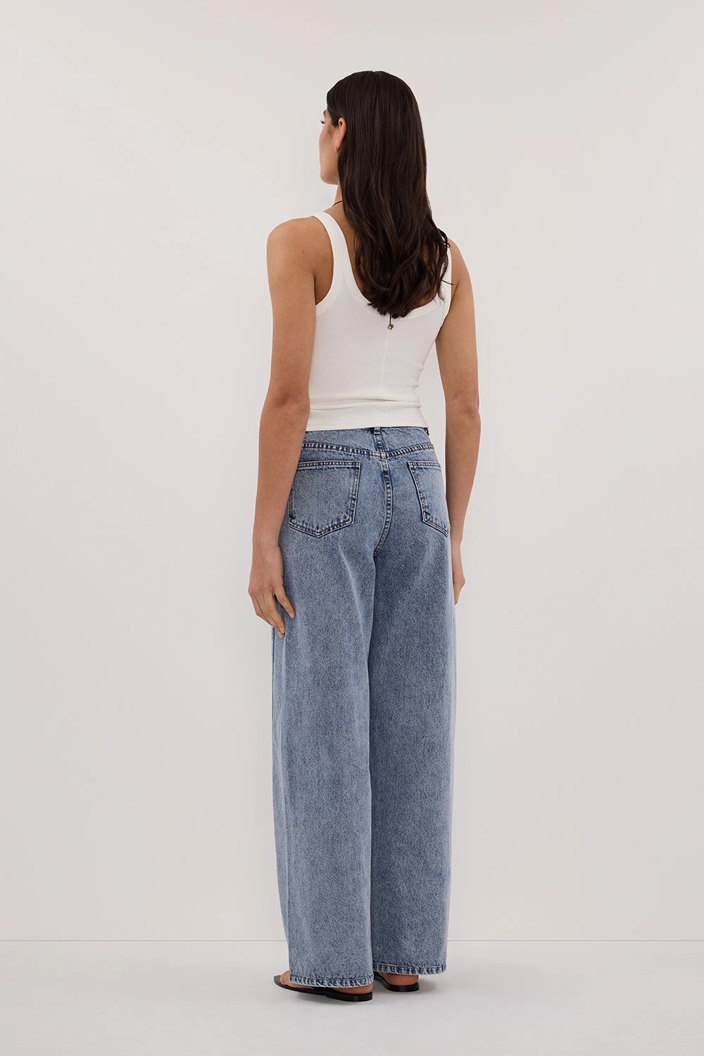 CARSON MID BLUE WIDE LEG JEAN HypoallergenicFabric Minimal Fit