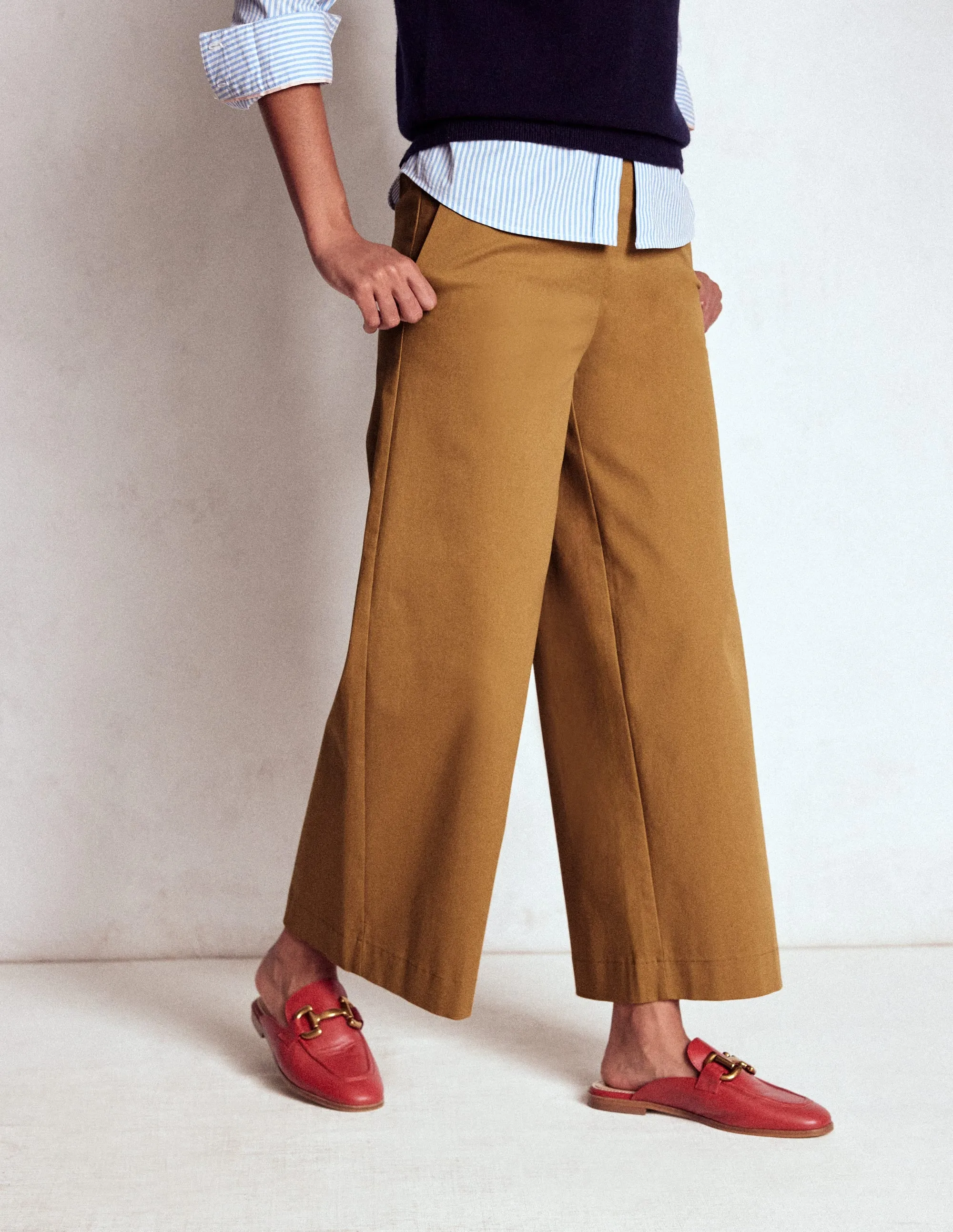 Pull-on Cropped Trousers-Hazelnut Brown Hypoallergenic fabric On The Go