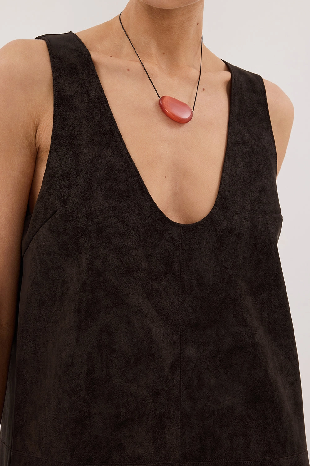Smart Cut Fashion Essential OAKLAND CHOC FAUX SUEDE MINI DRESS