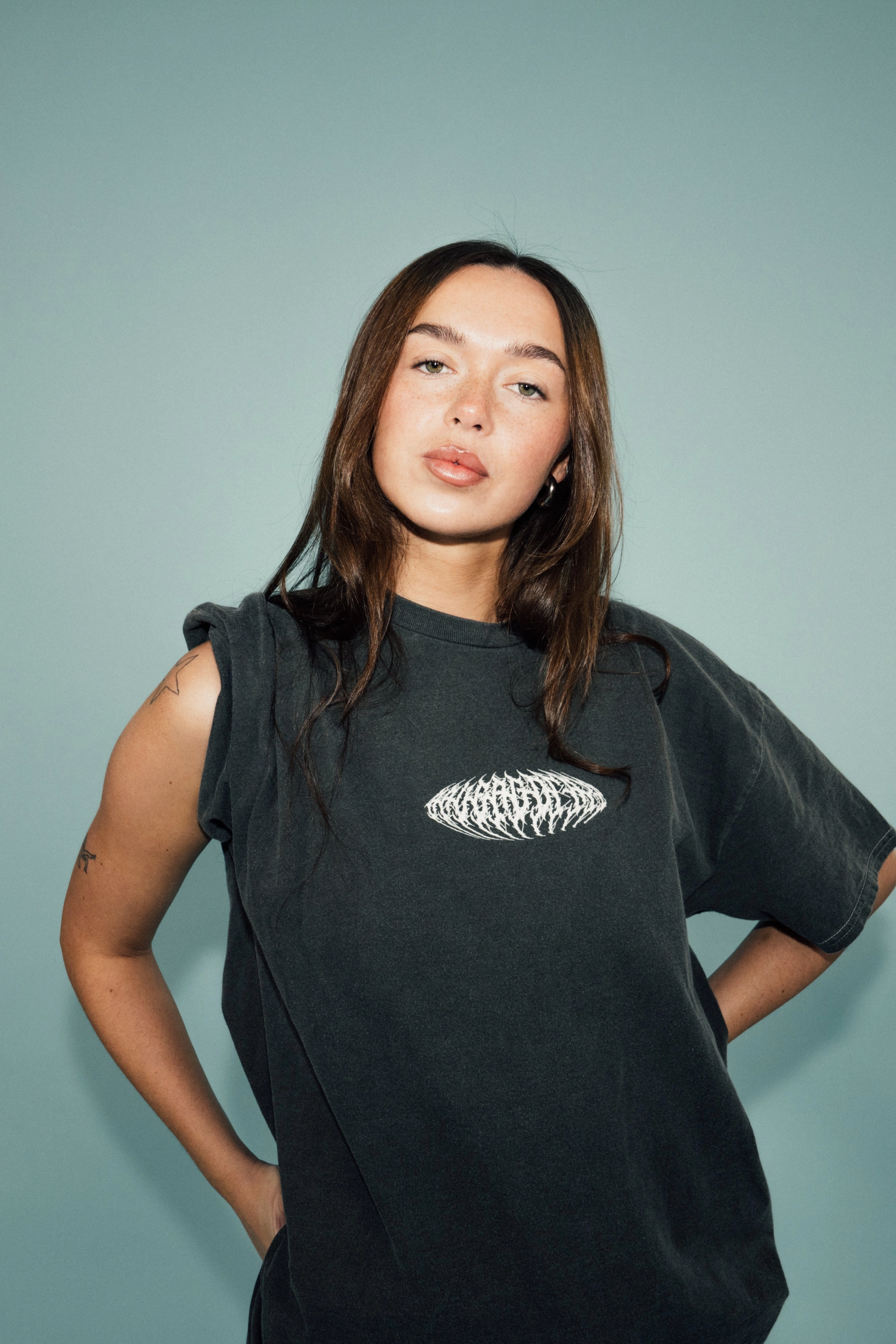 Easy Layer HAVE A GD TRIP 'Metal' Vintage Washed Tee - Charcoal