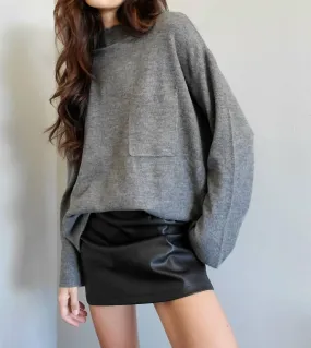 Layering Style Chelsea Pocket Sweater In Heather Grey