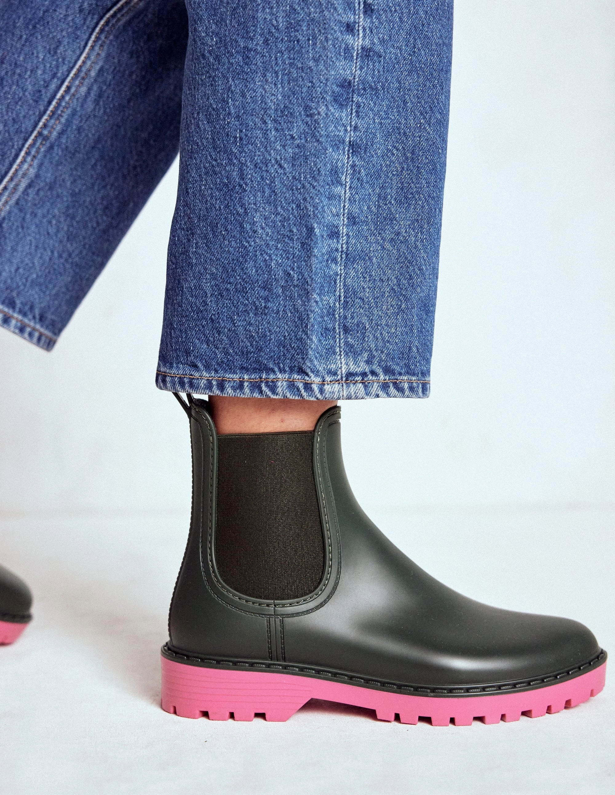 Mud Resistant Mountain Climber High Traction Urban Commute Chelsea Wellie Boots-Woodland Green