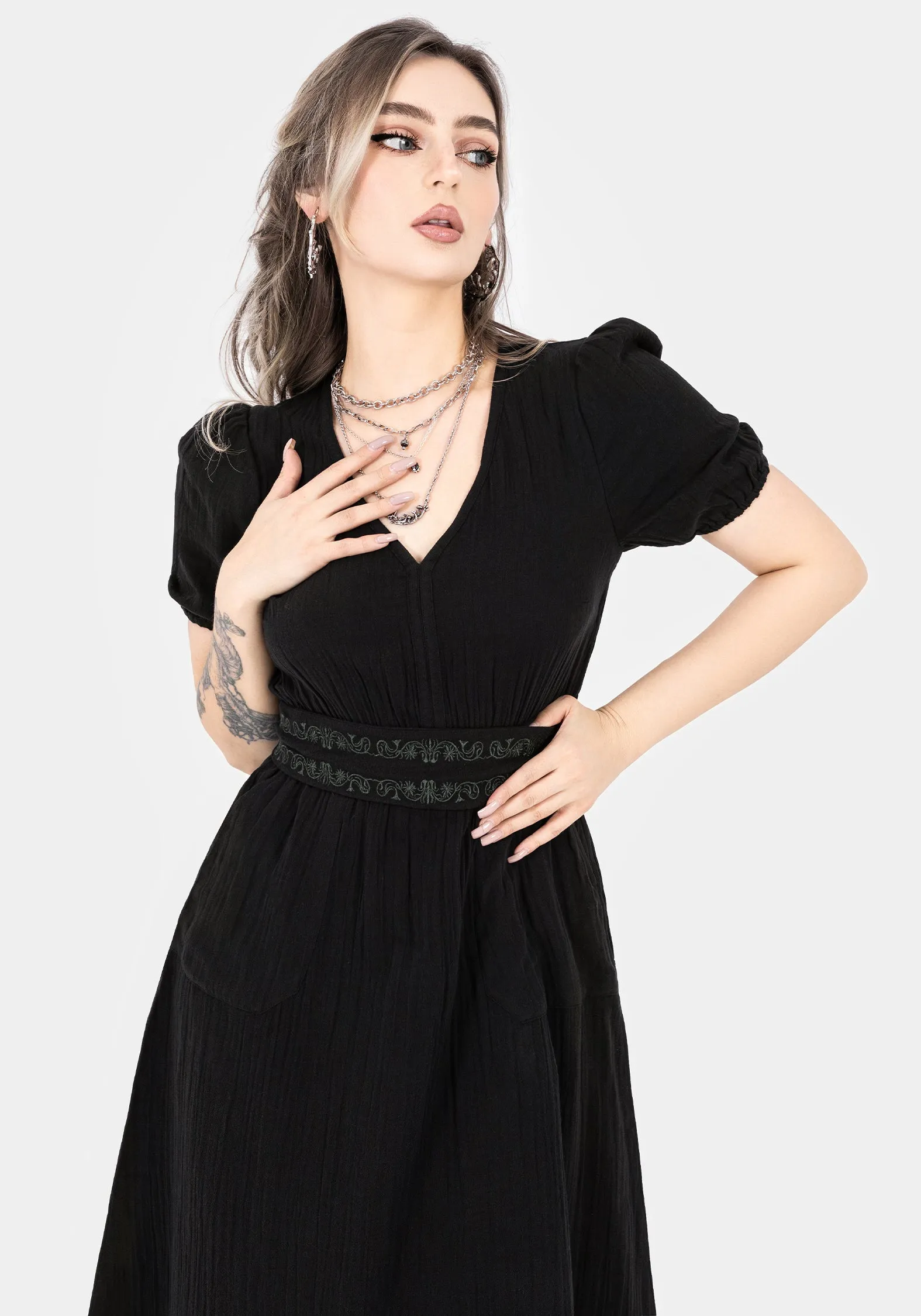 Loose Fit Classic Layering Poultice Embroidered Cotton Midi Dress - Black