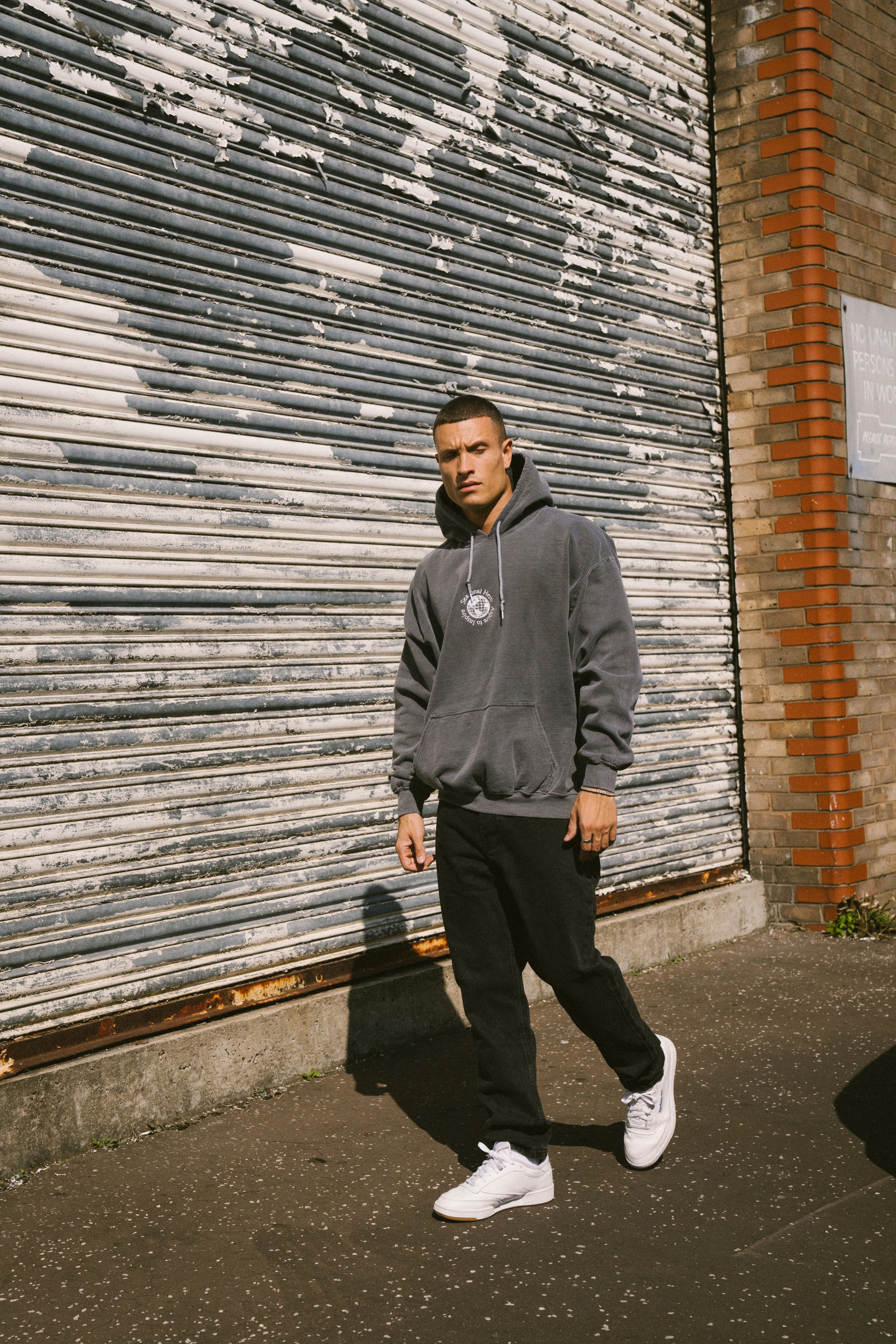 Mode Feel Fashion Motion Seasonal Hero 'Aspire' Embroidered Vintage Washed Hoodie - Charcoal