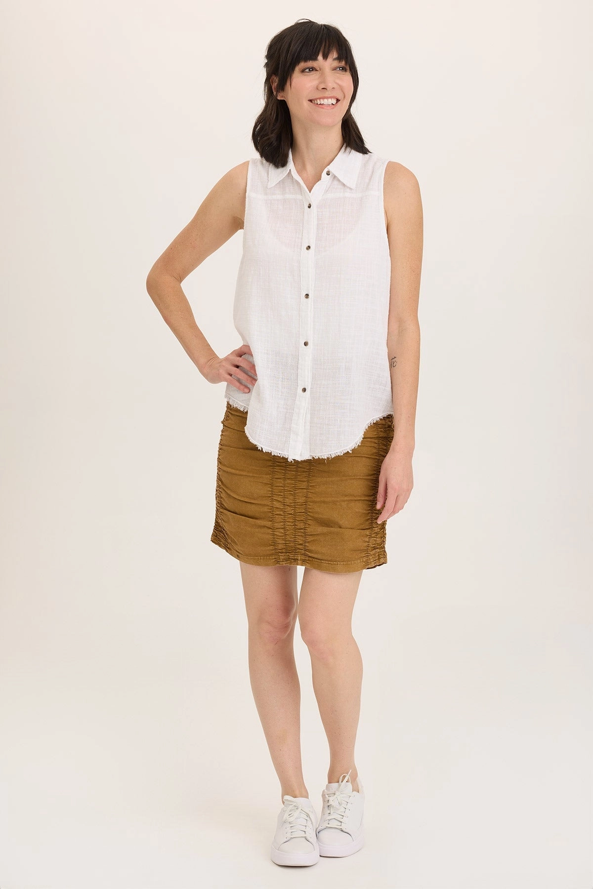 The Trace Skirt Neutral Look