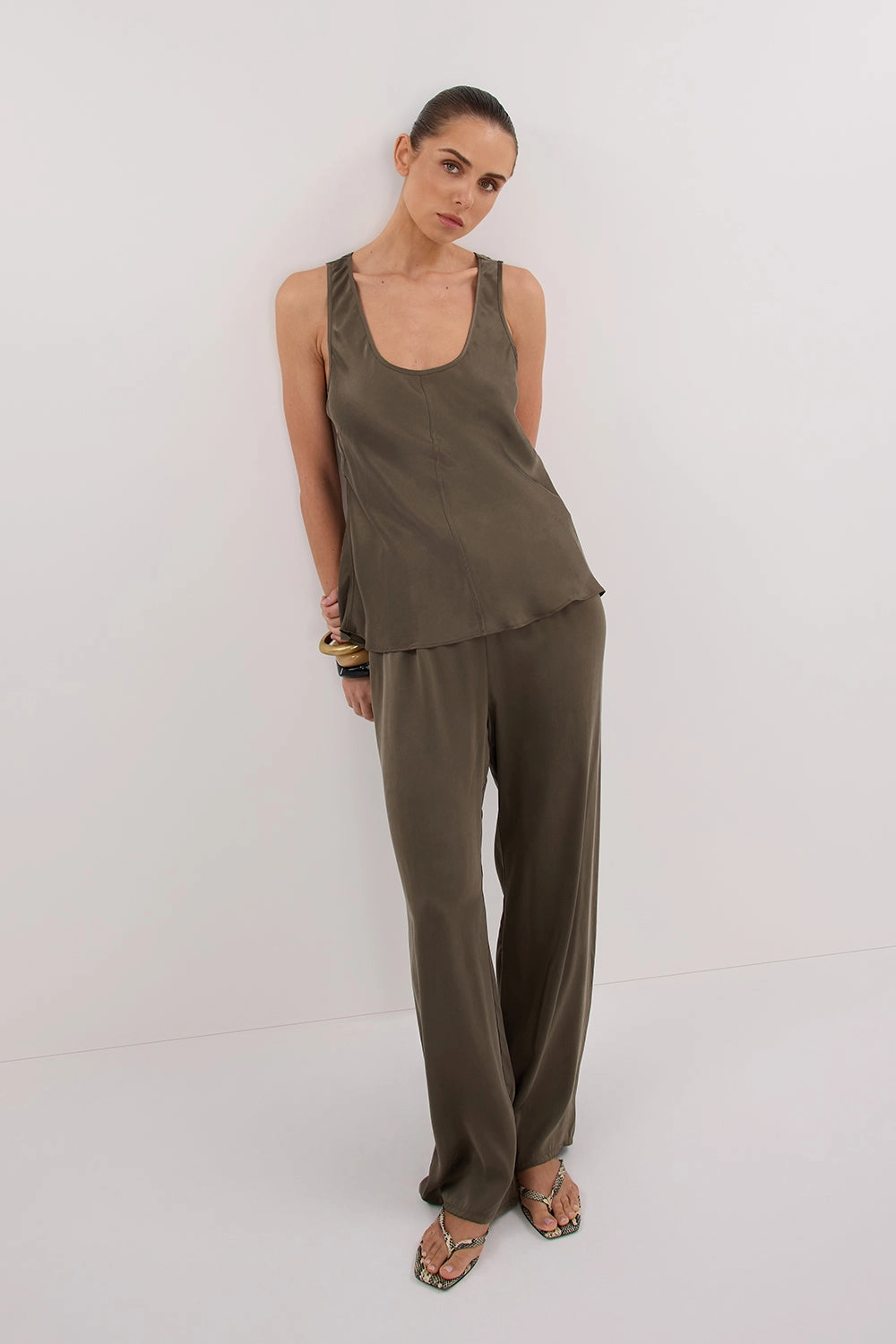 PERCY OLIVE SILK PANT Odor Control Technology Stylish Appearance