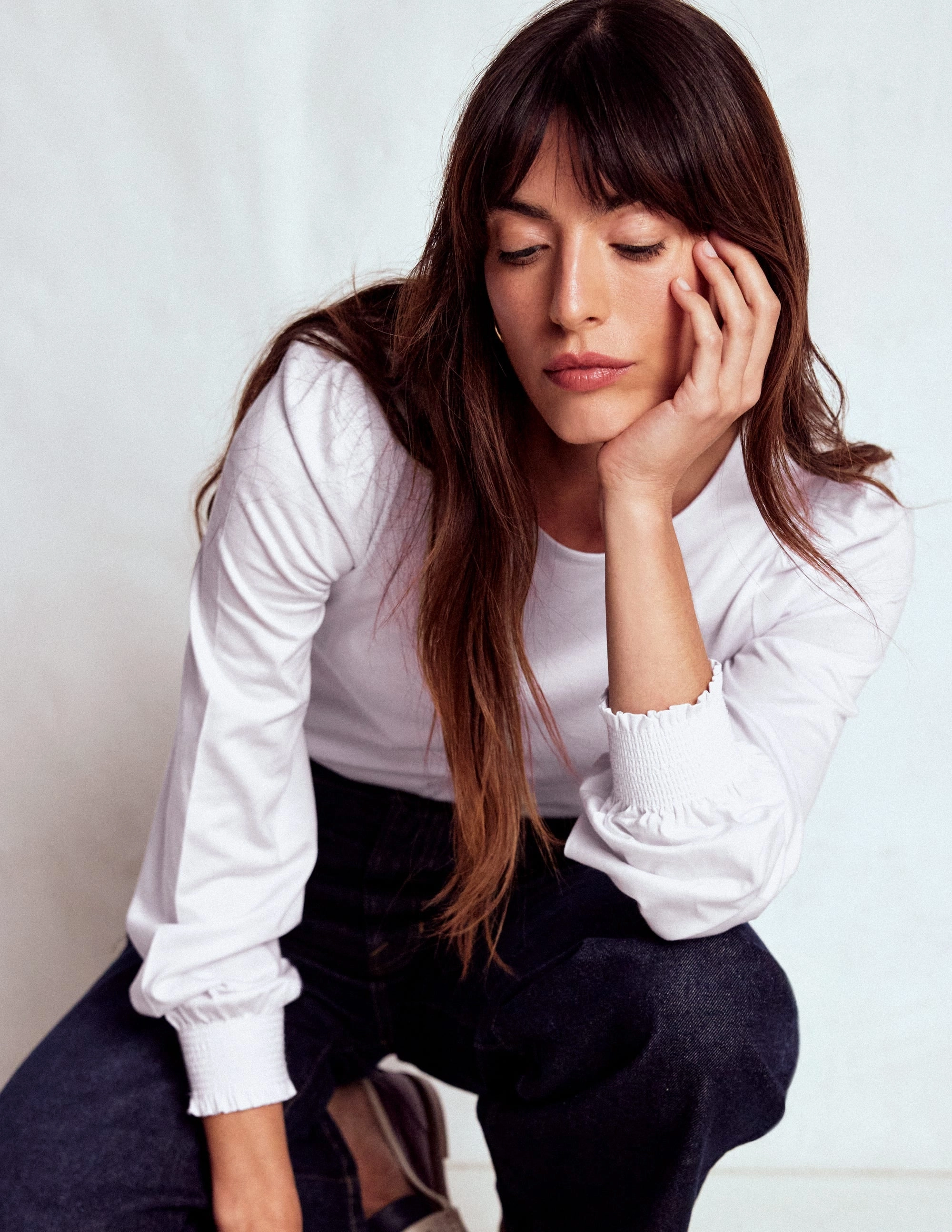 Classic Look Smocked Cuff Supersoft Top-White ReflectiveTrimDetails