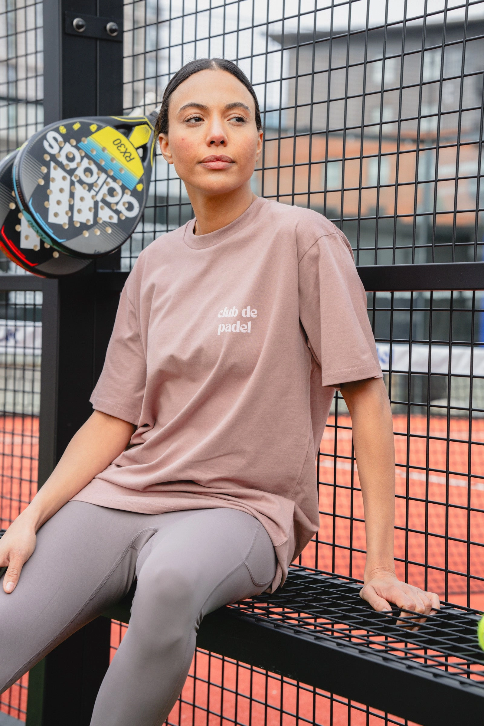 Casual Appeal Club de Padel Logo Tee - Dusty Pink