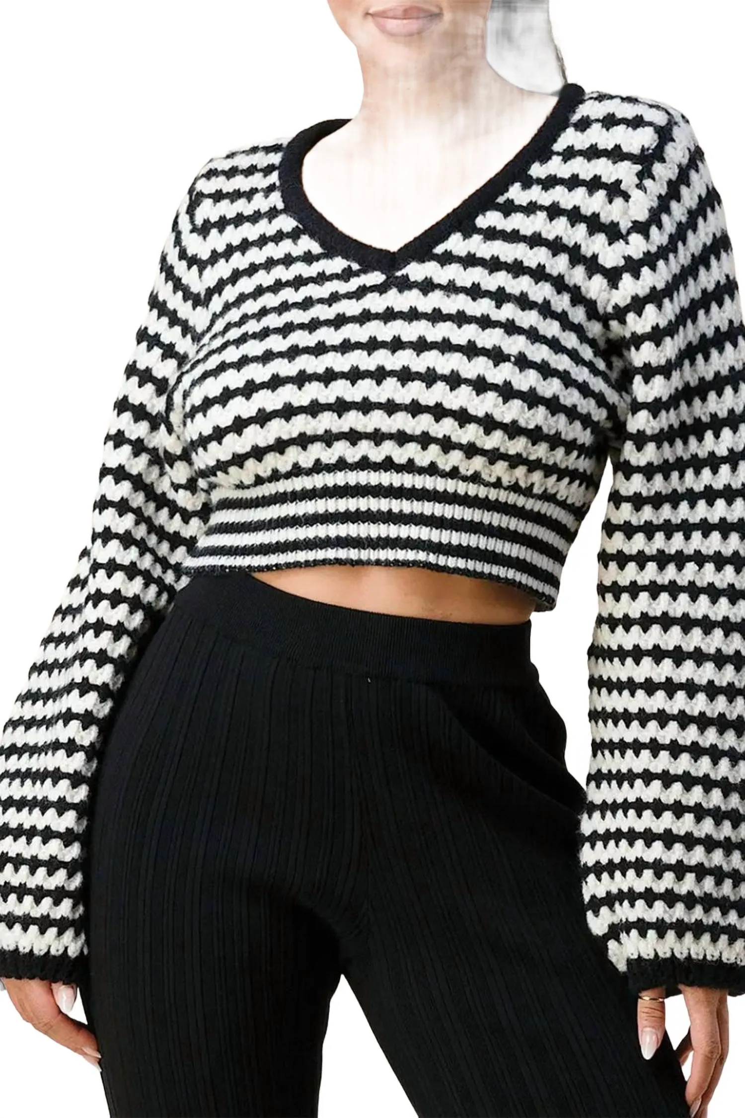 Cropped V-Neck Jumper Sweater In White/black Soft Knit Wear