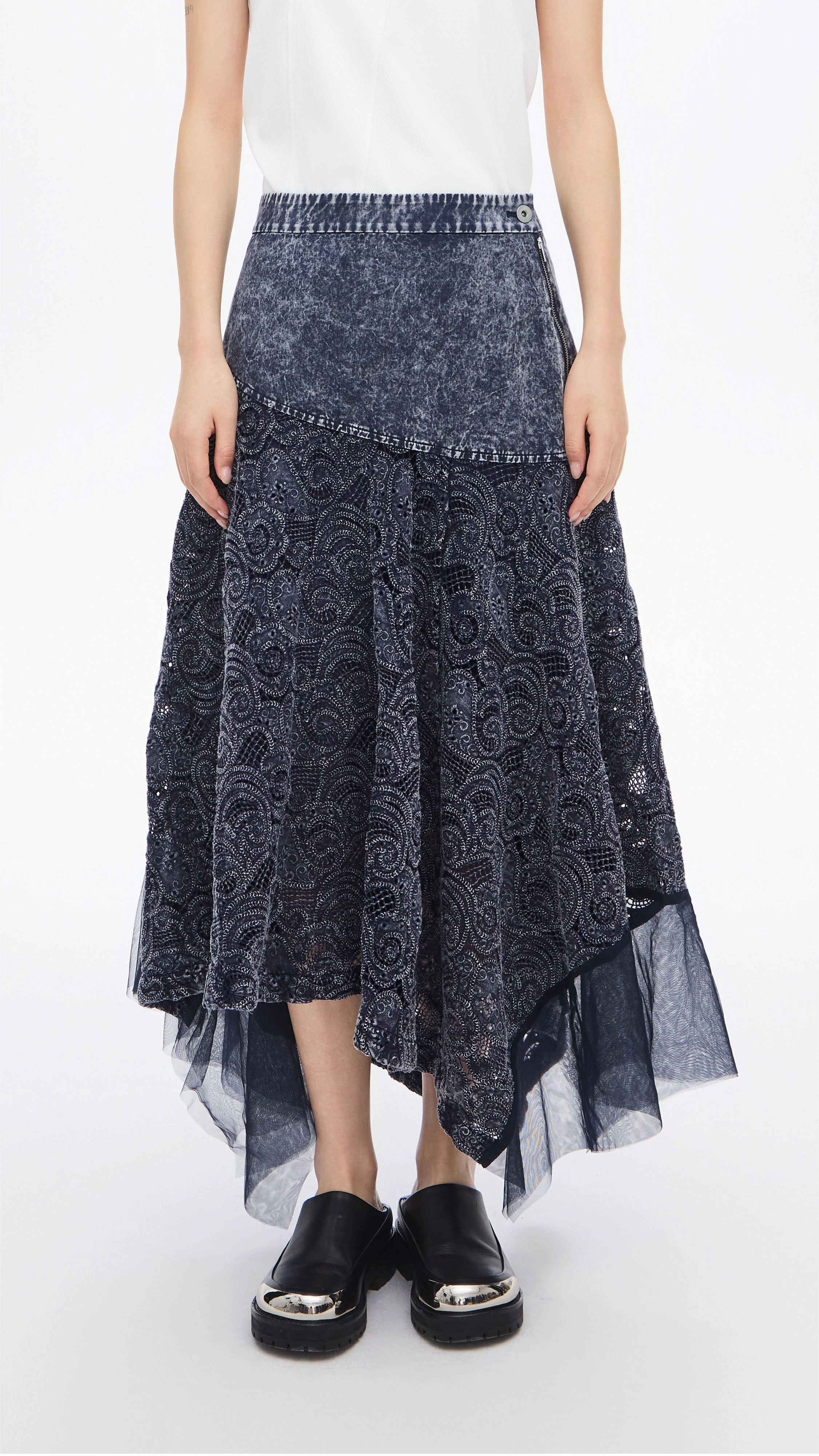 Reinforced Hems Cold-dye Lace Skirt