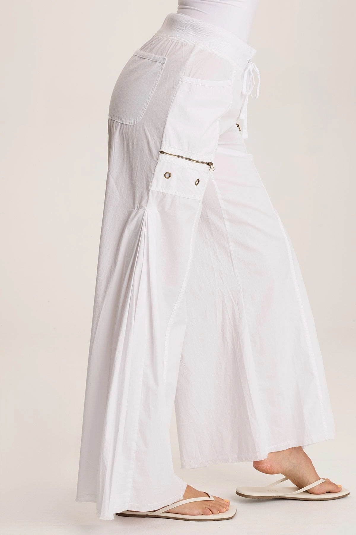 Coline Poplin Wide Leg Pant Sporty Stretch Fit Stylish Look