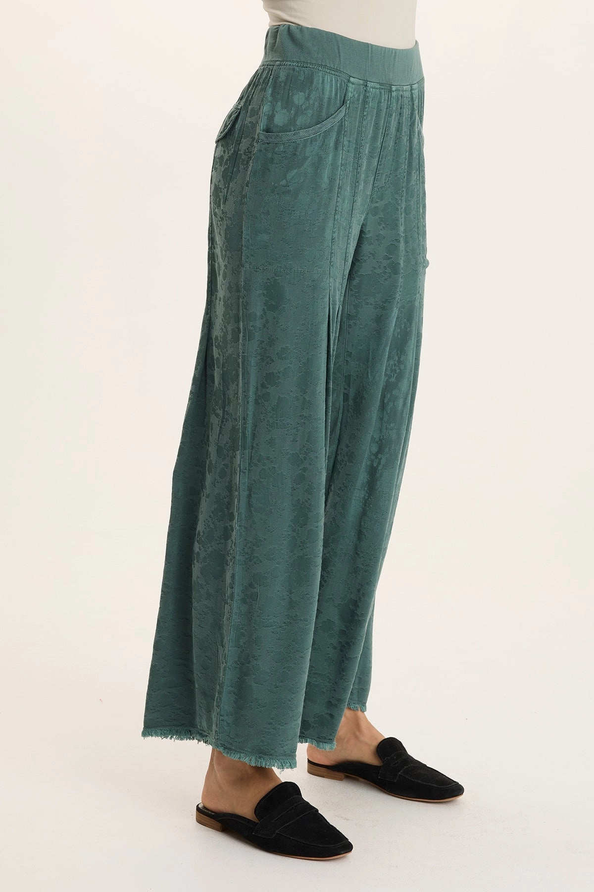 Freedom Fit Twaina Textured Satin Soft Volume Wide Leg Pant