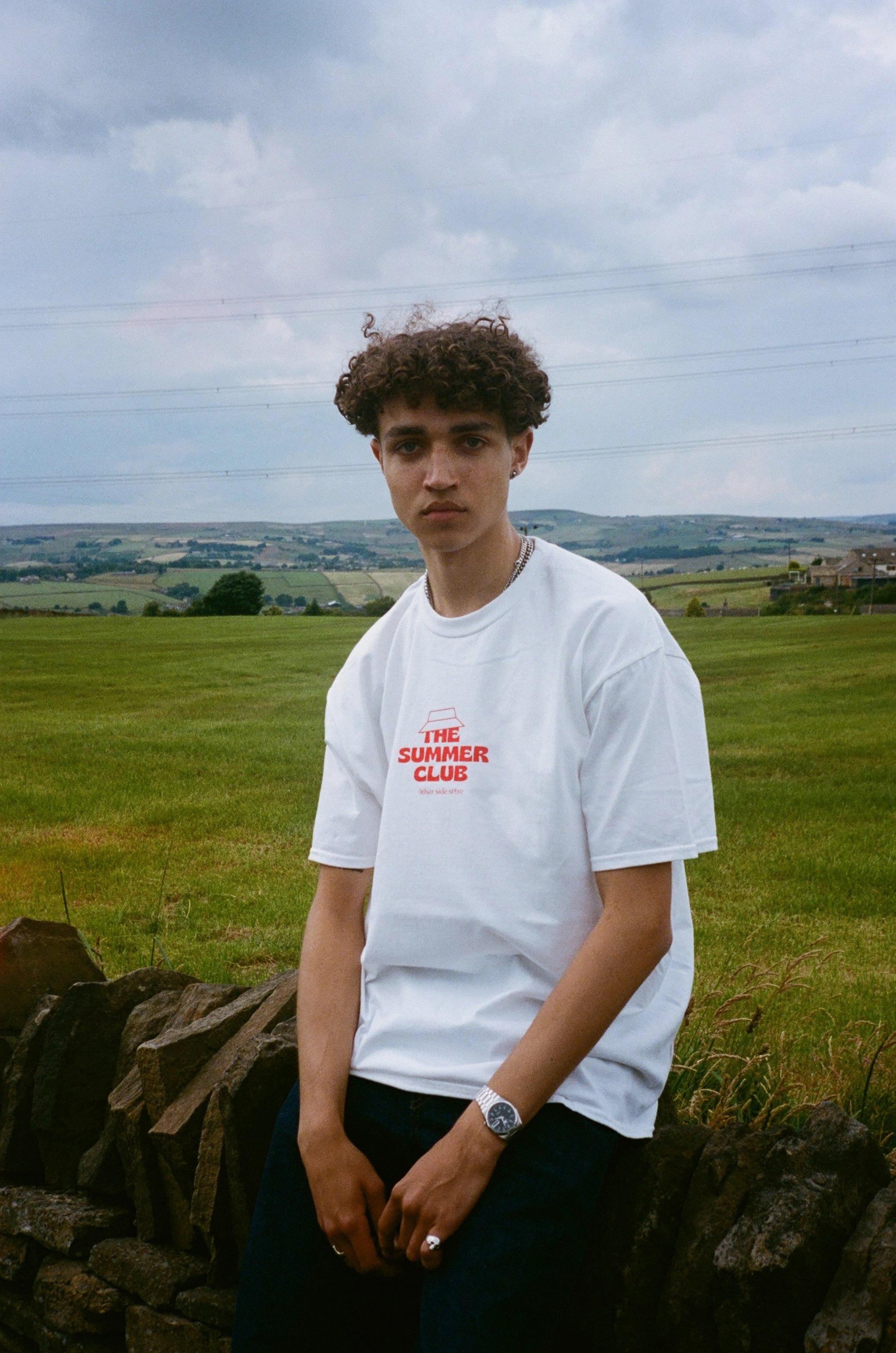 Chic Fashion Other Side Store 'Summer Club' Tee - White