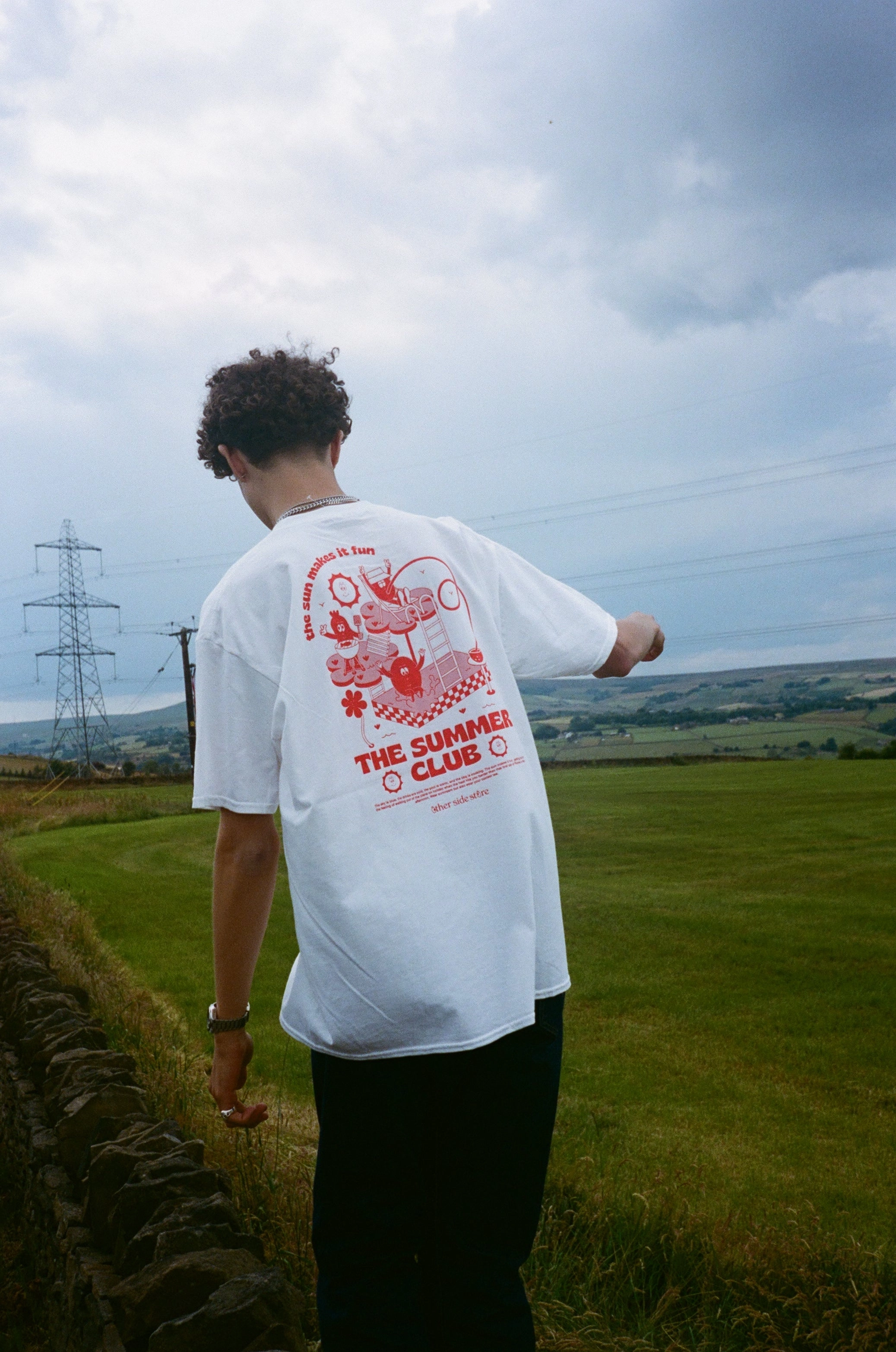 Cool Design Active Trend Look Other Side Store 'Summer Club' Tee - White